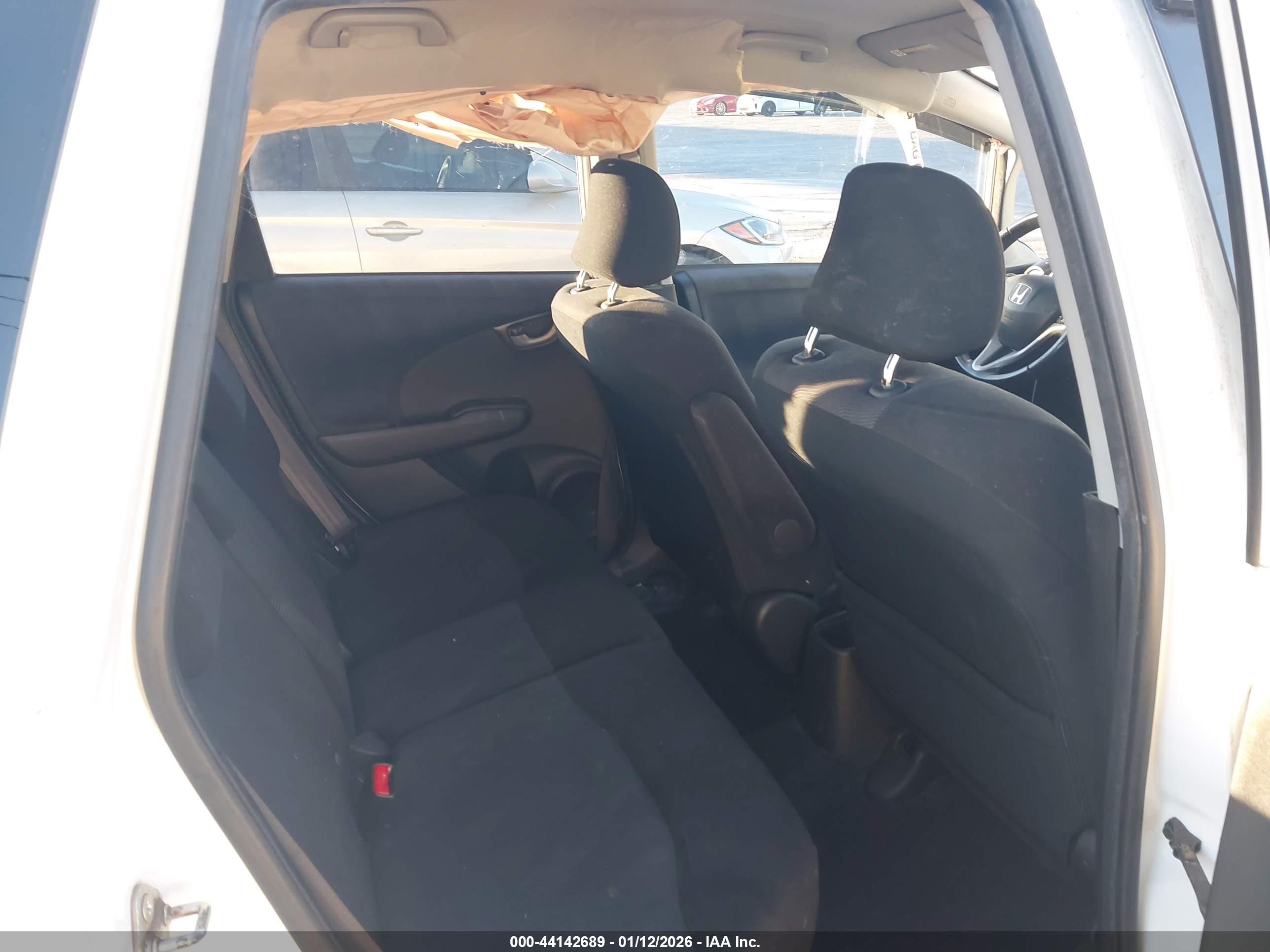 HONDA FIT image 8