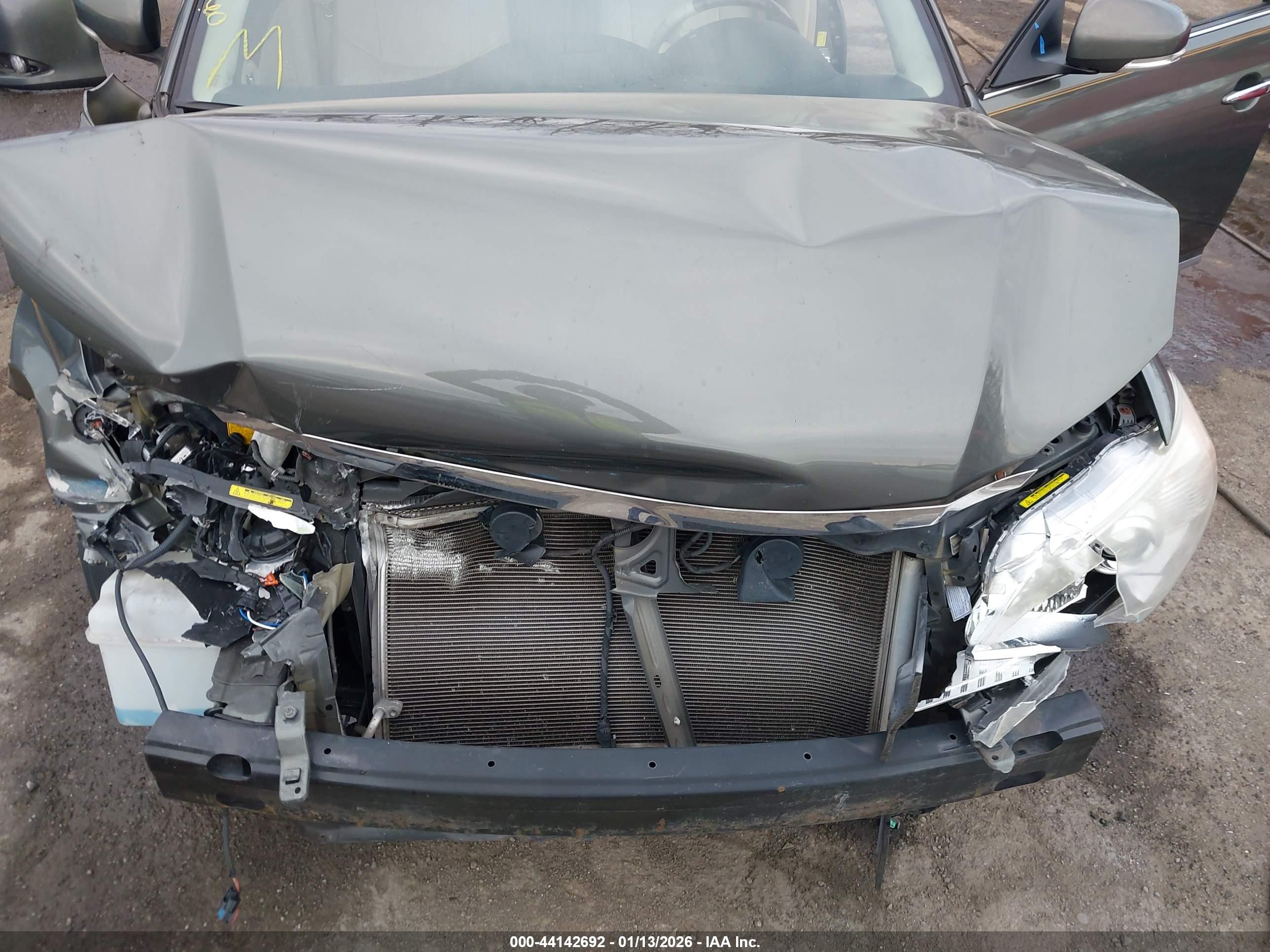 TOYOTA AVALON image 10