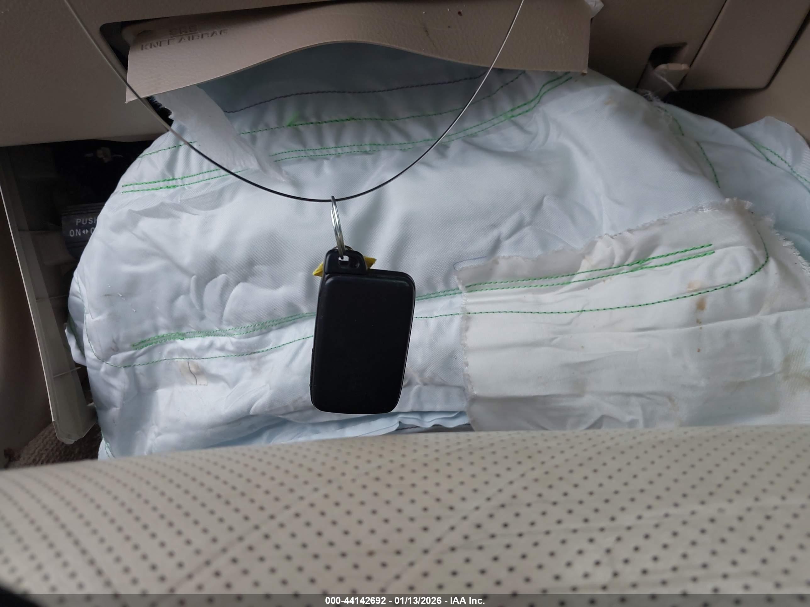 TOYOTA AVALON image 11