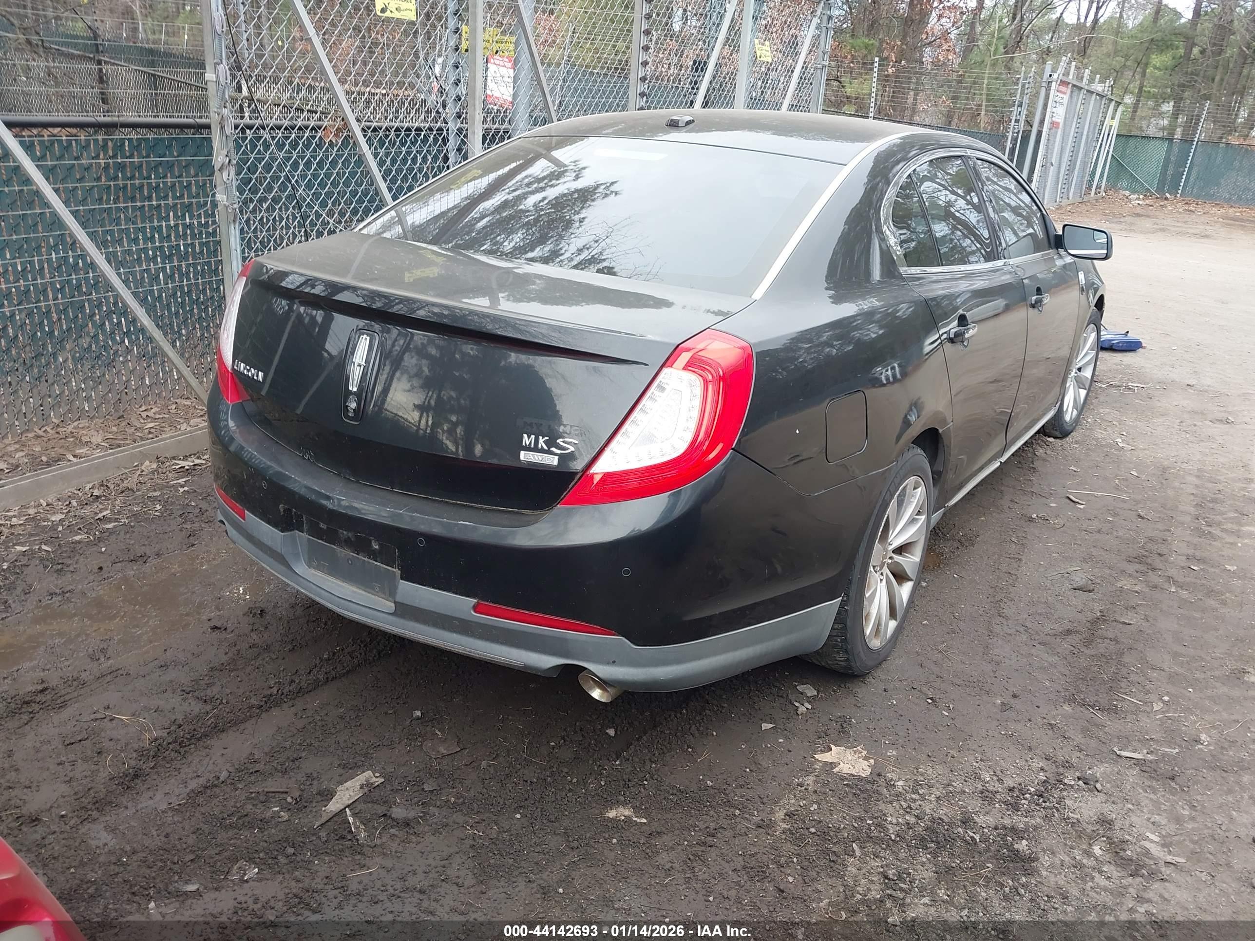LINCOLN MKS image 4