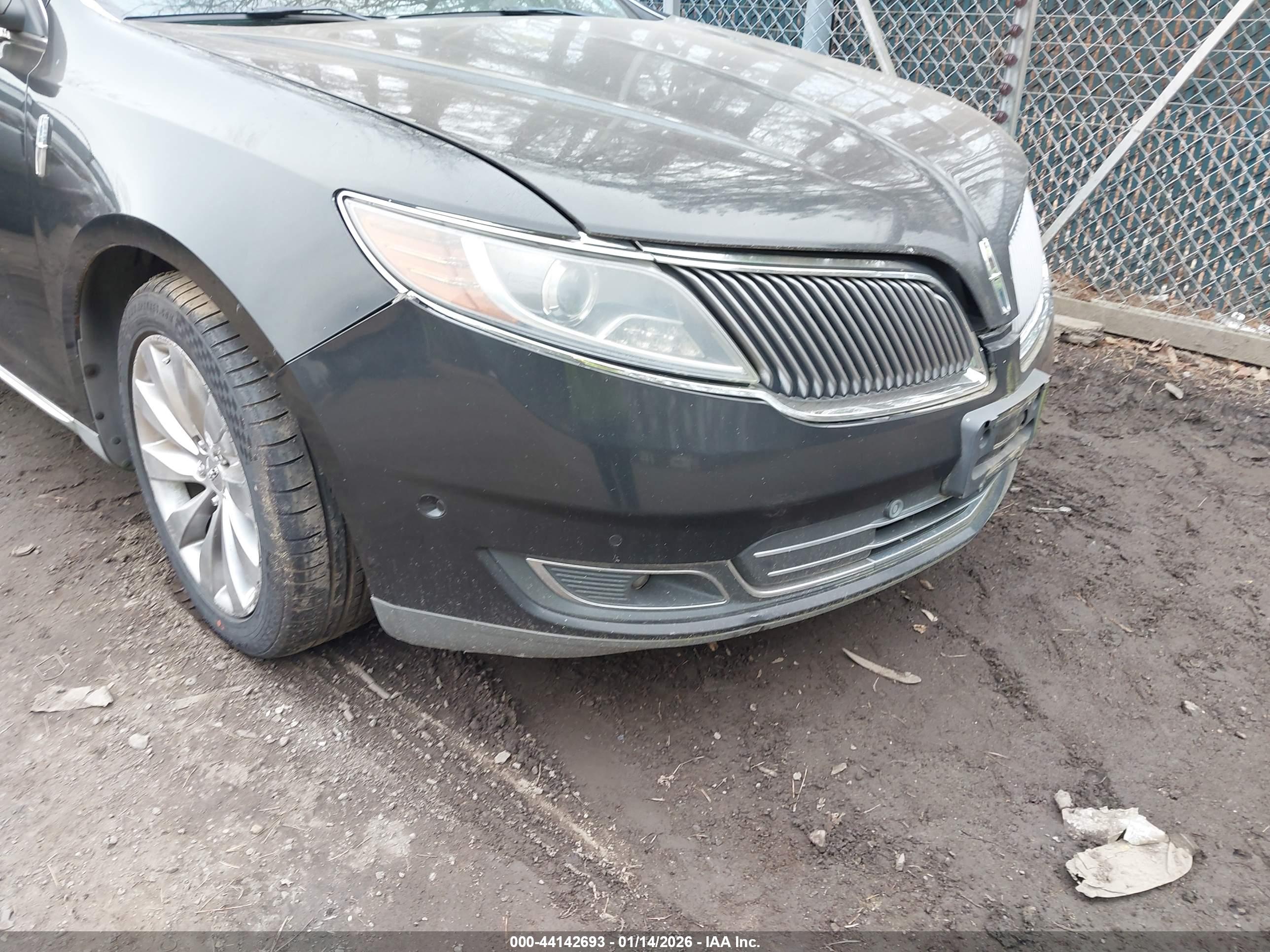 LINCOLN MKS image 6
