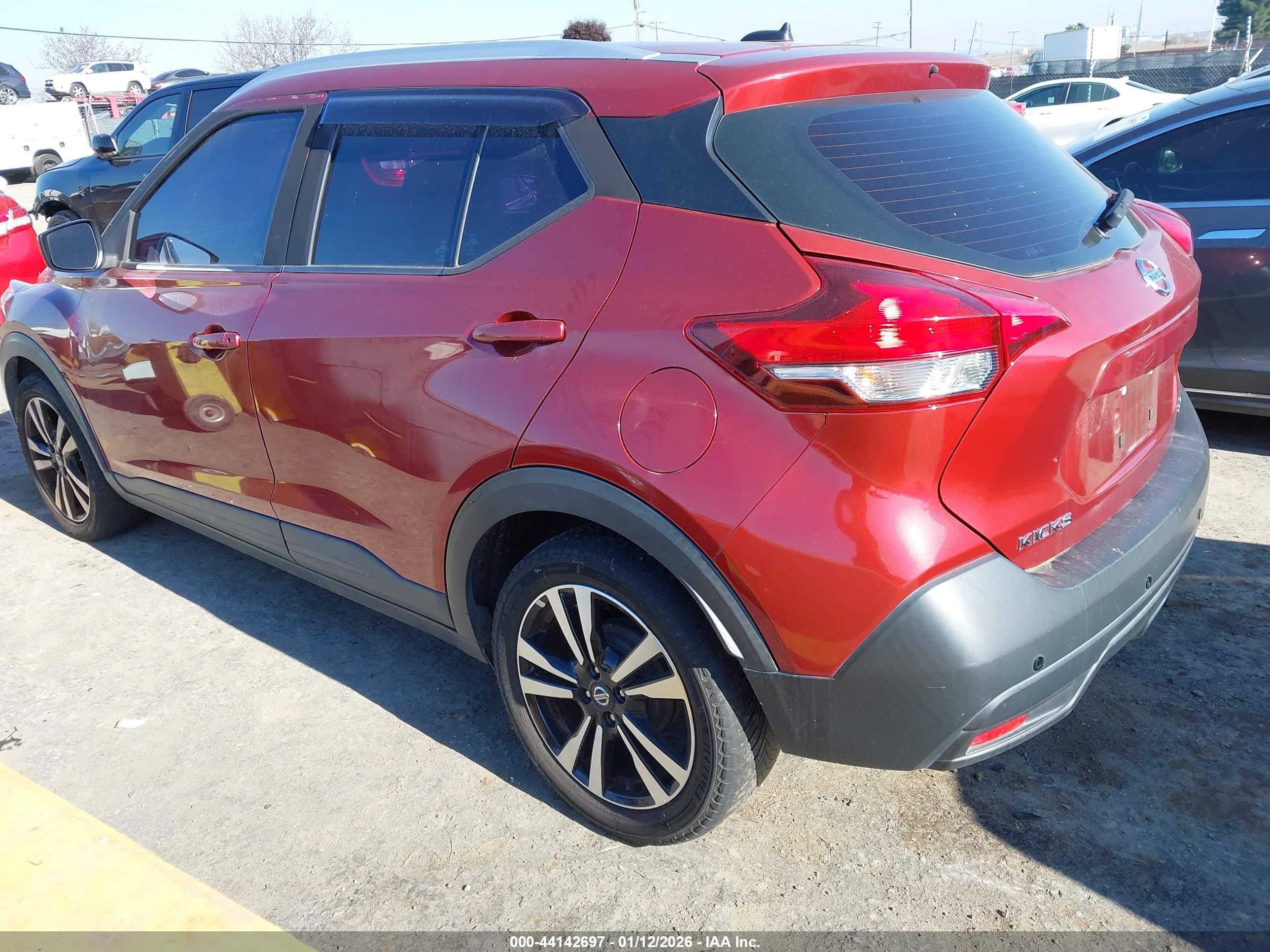 NISSAN KICKS image 3