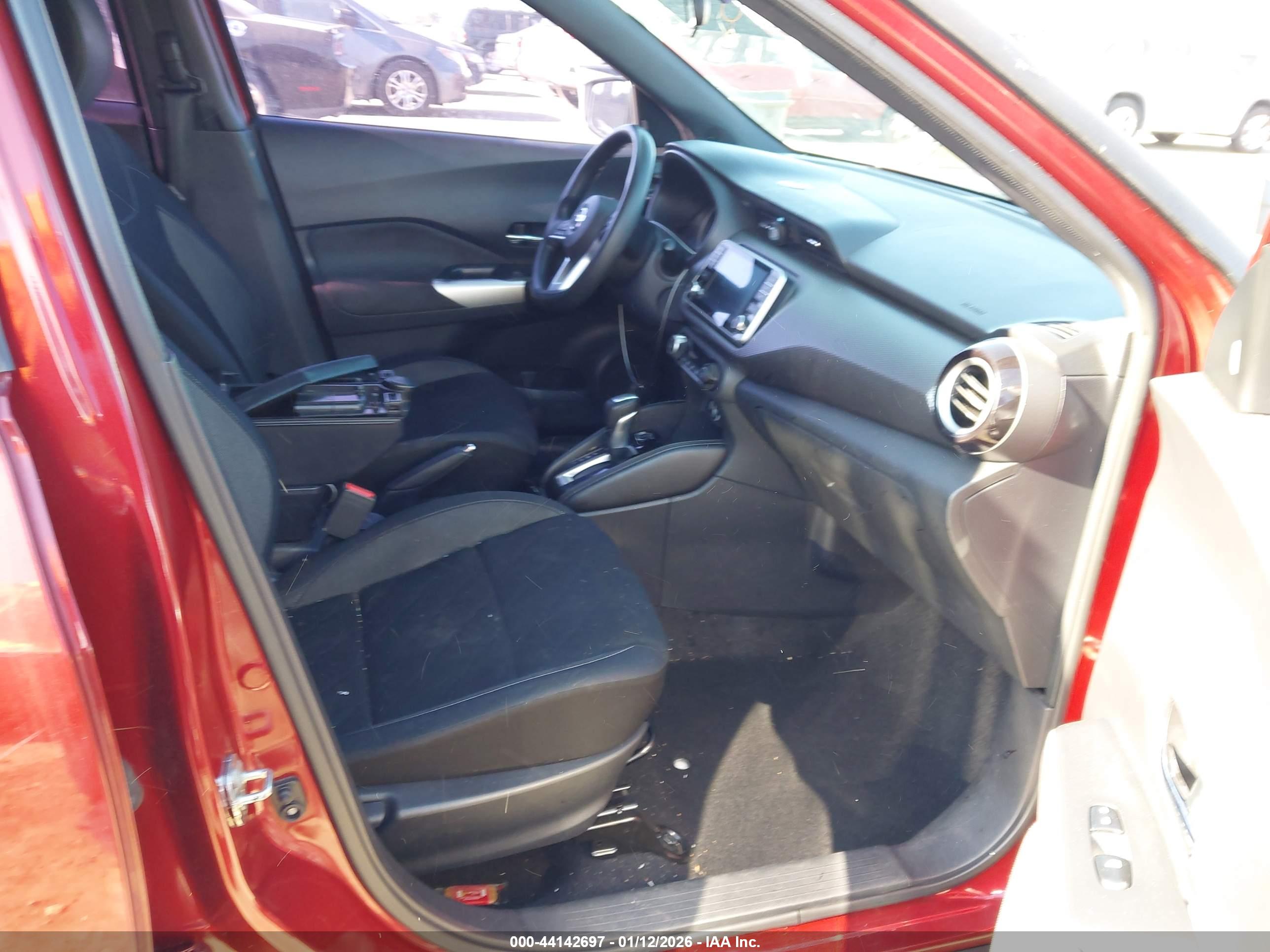 NISSAN KICKS image 5