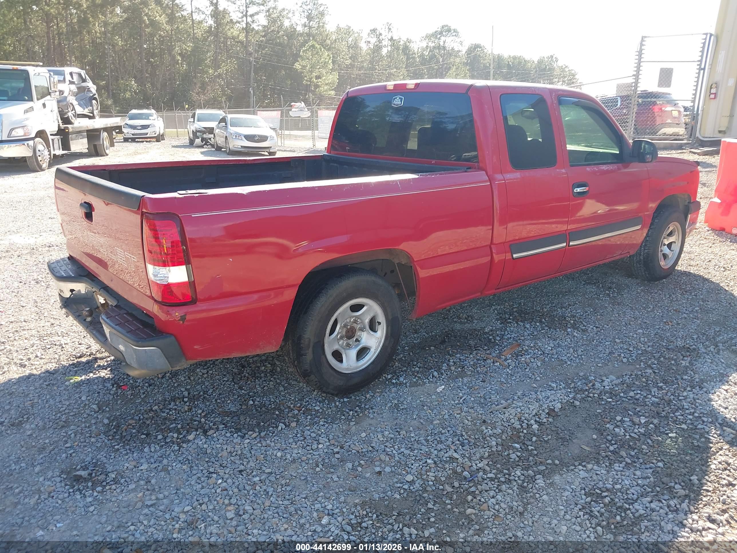 CHEVROLET SILVERADO image 4