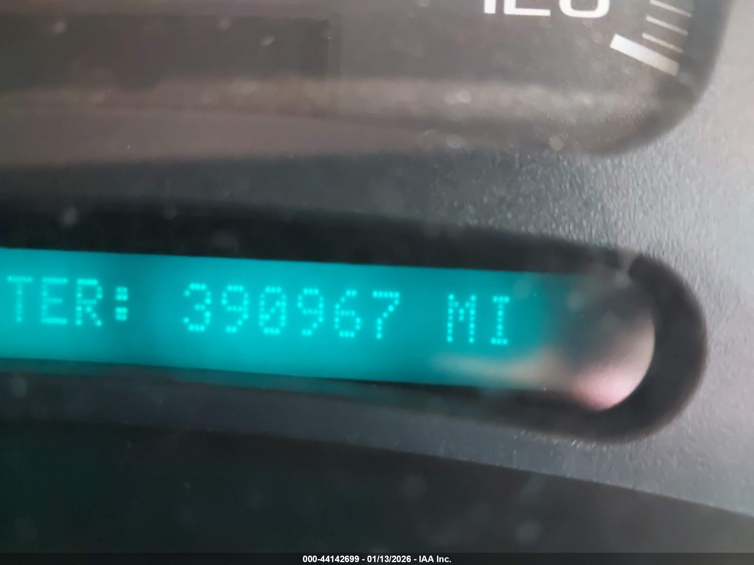 CHEVROLET SILVERADO image 7