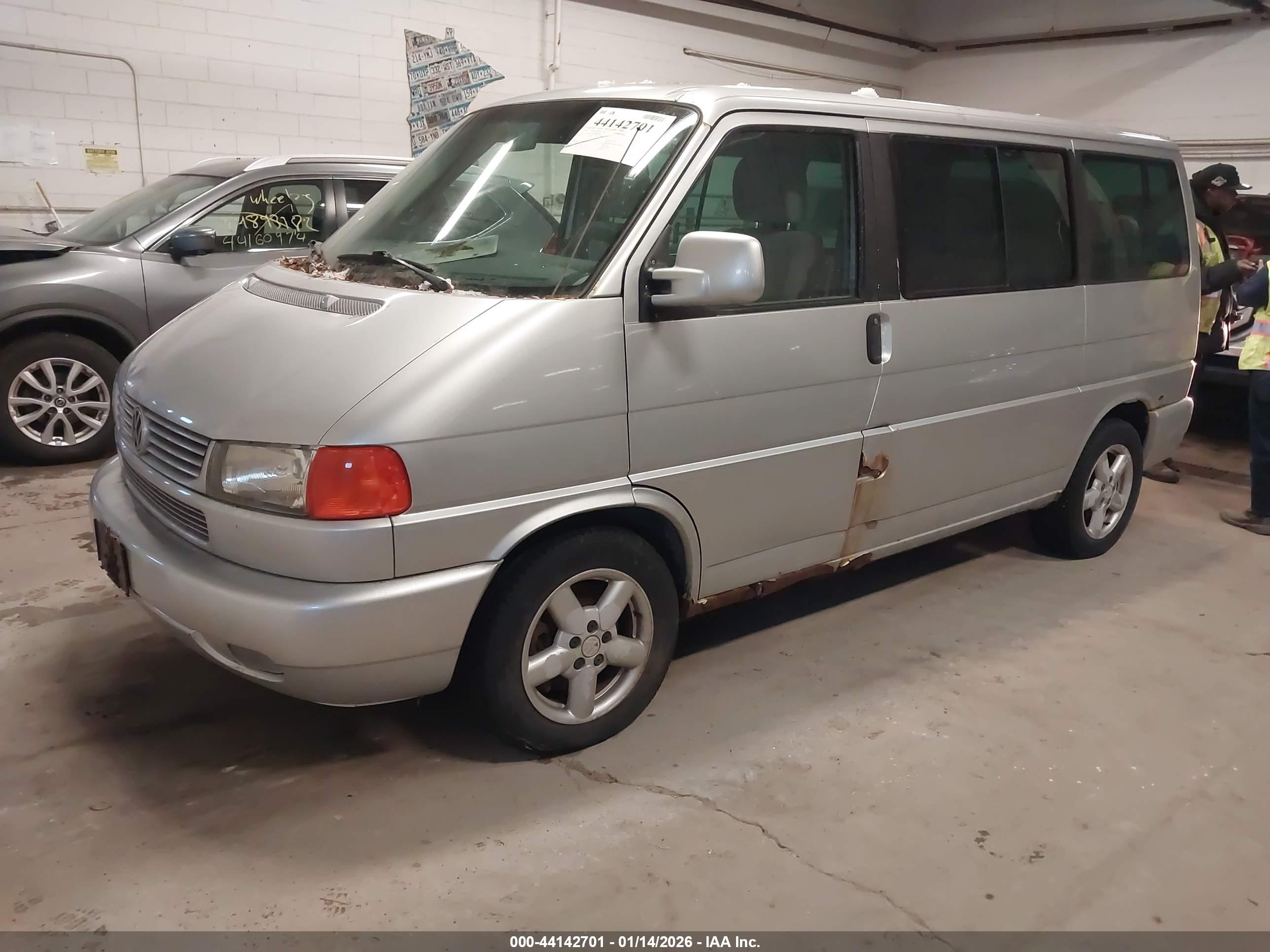 VOLKSWAGEN EUROVAN image 2