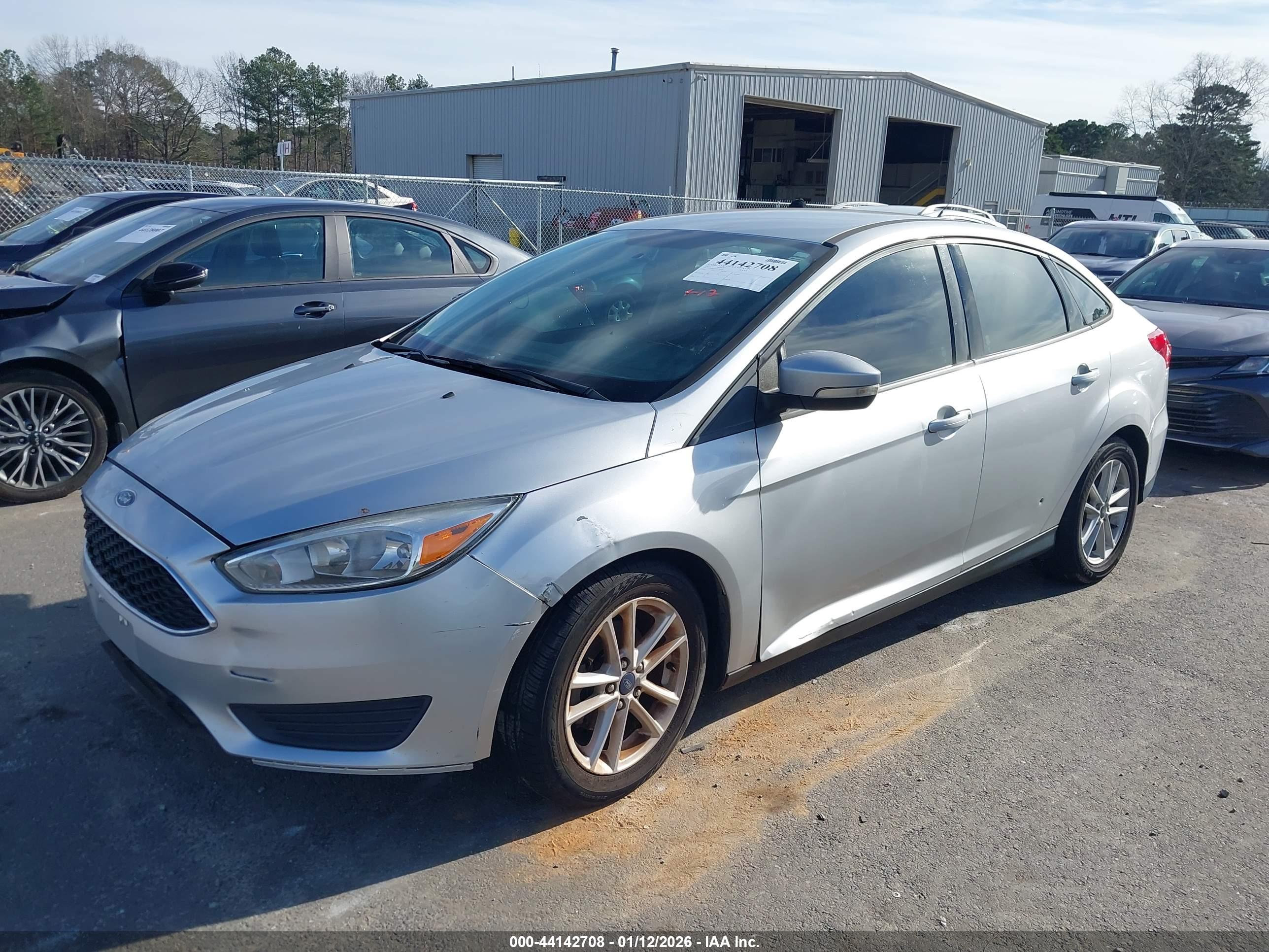 FORD FOCUS image 2