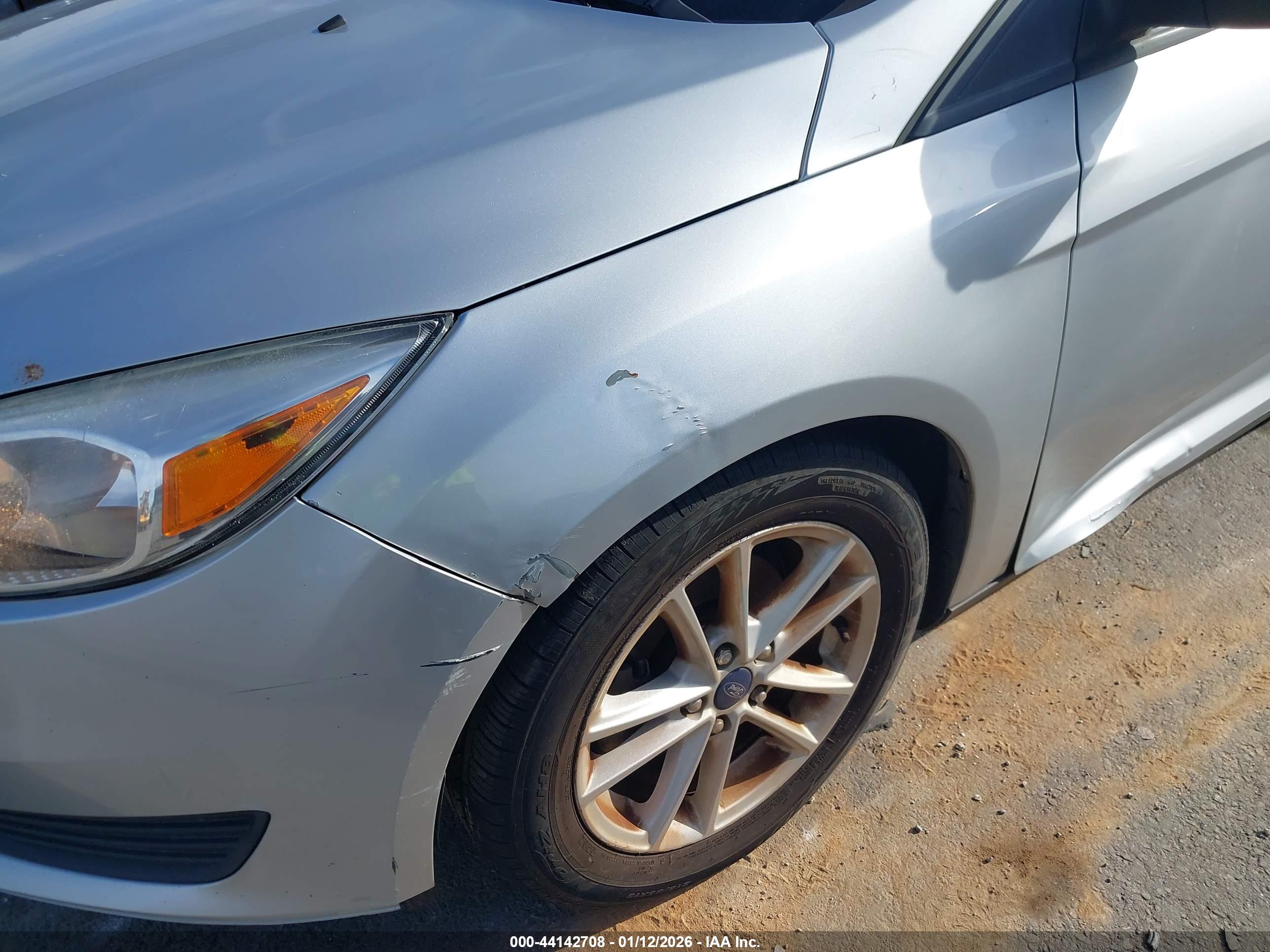 FORD FOCUS image 6