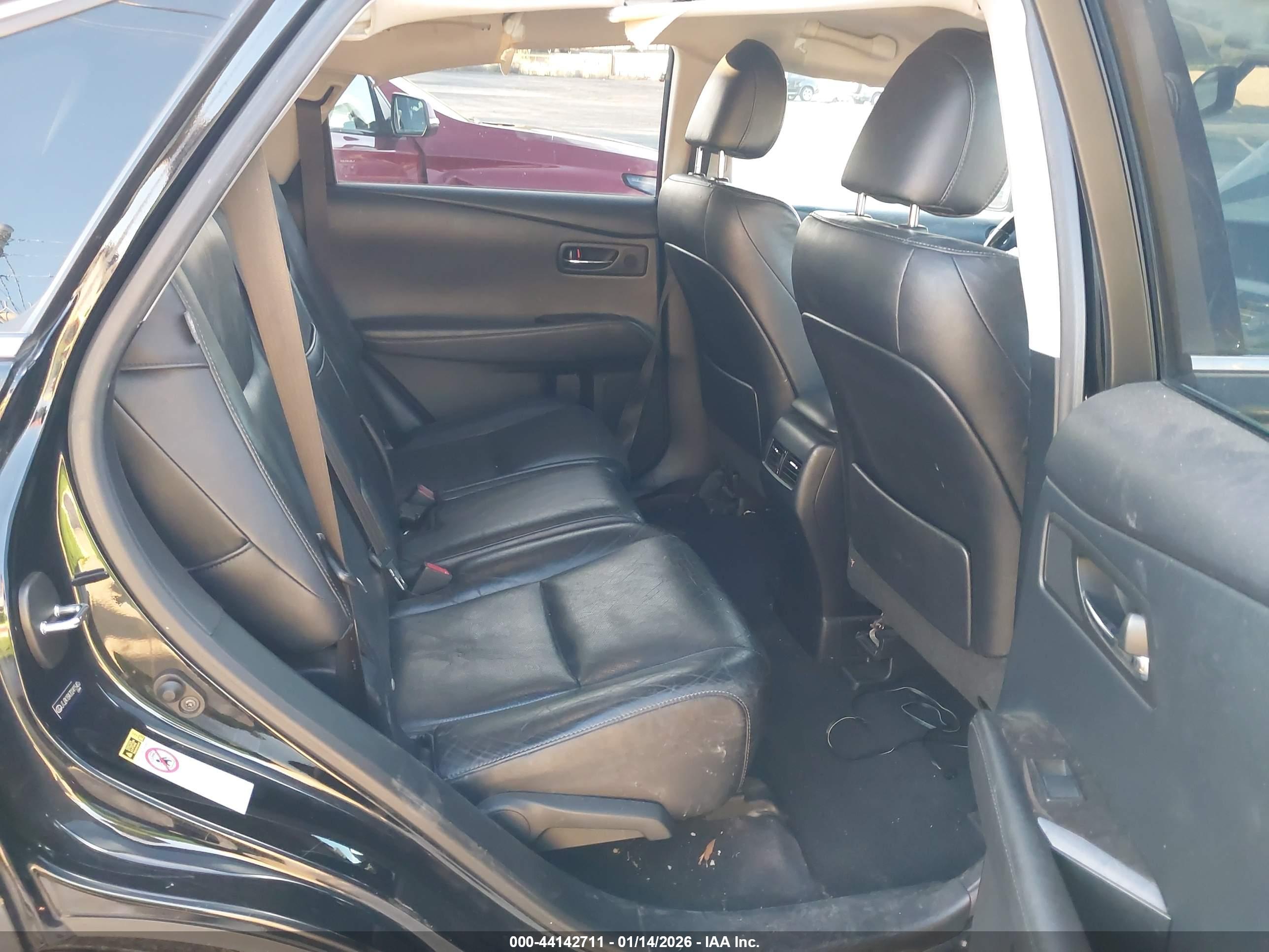 LEXUS RX image 8