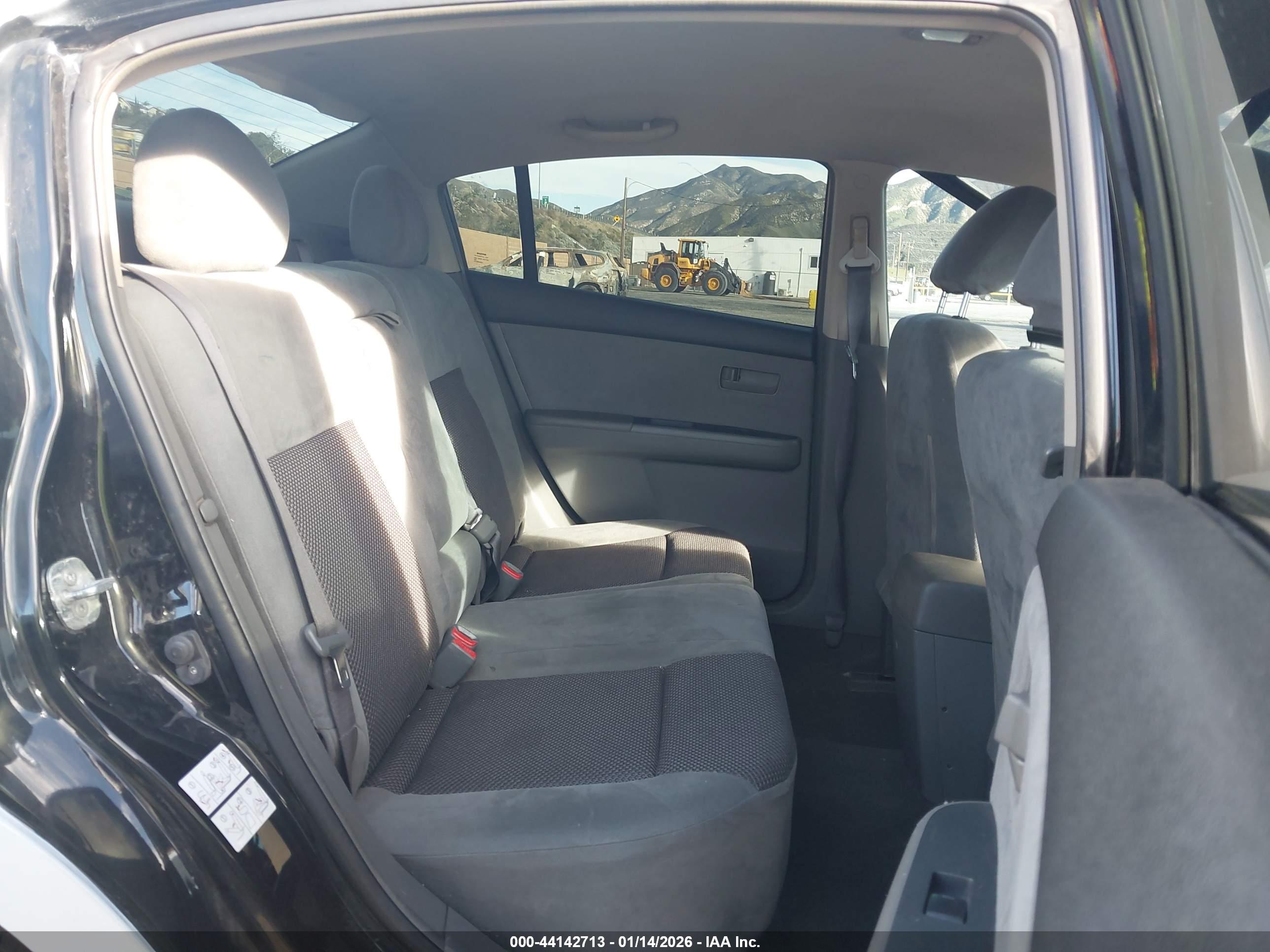 NISSAN SENTRA image 8