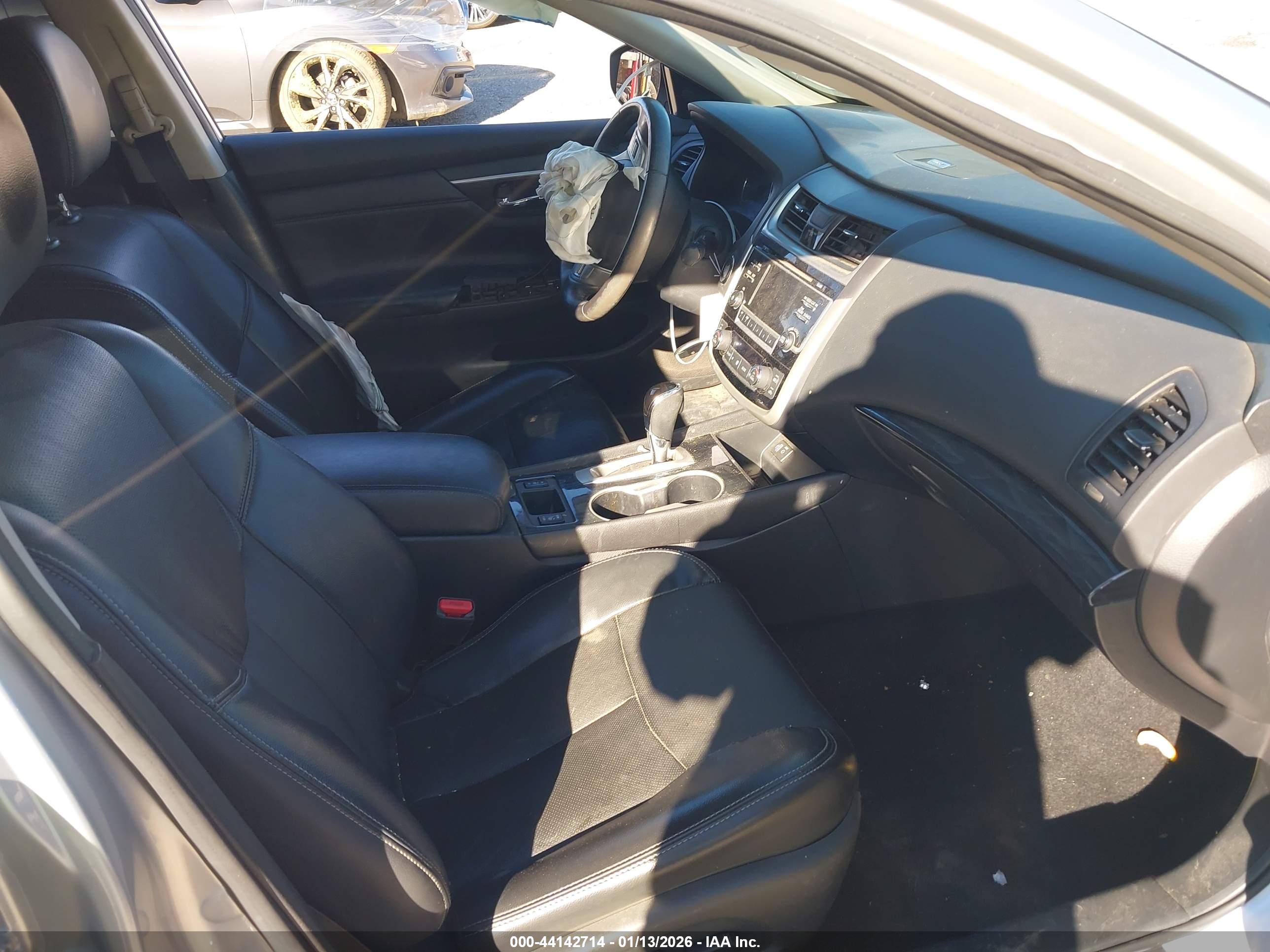 NISSAN ALTIMA image 5