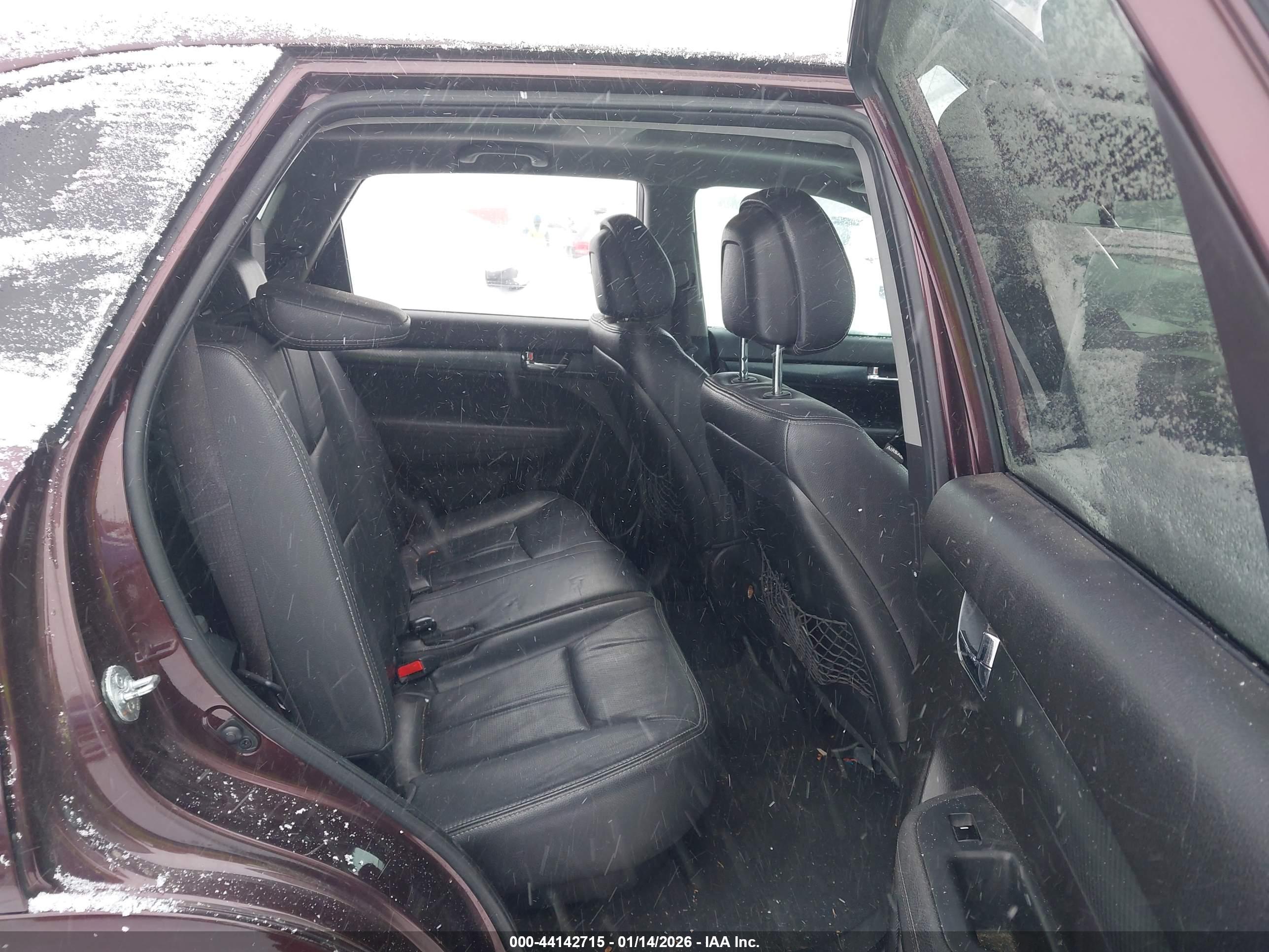 KIA SORENTO image 8