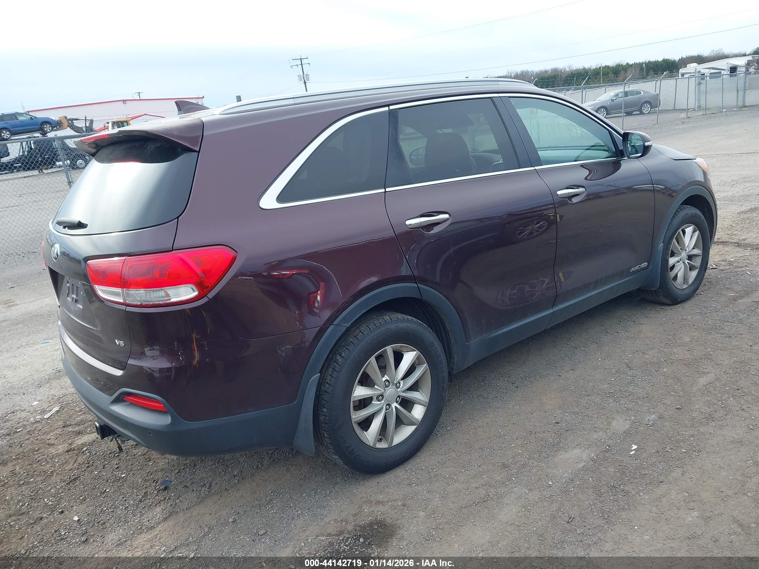 KIA SORENTO image 4
