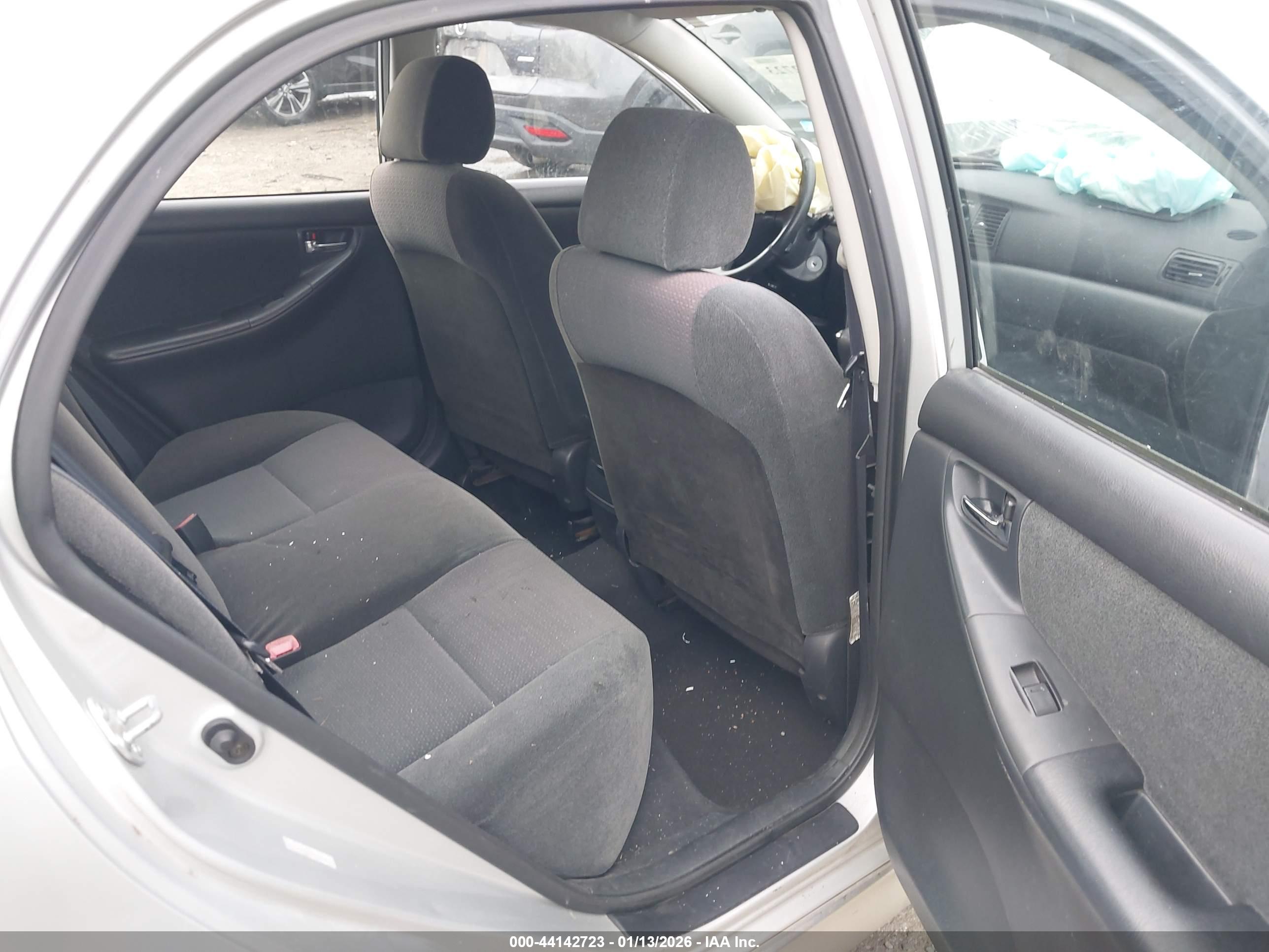 TOYOTA COROLLA image 8