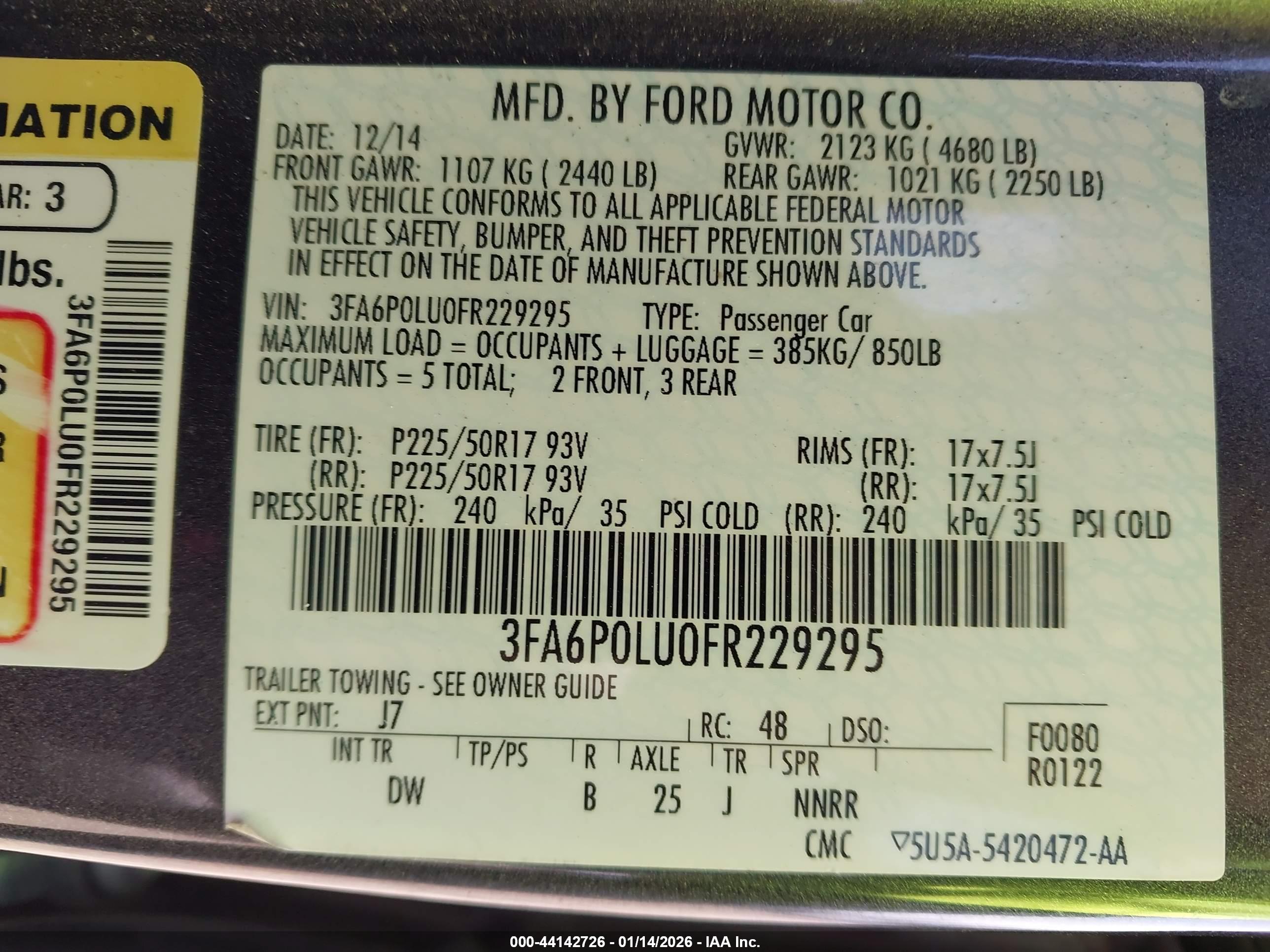 FORD FUSION image 9
