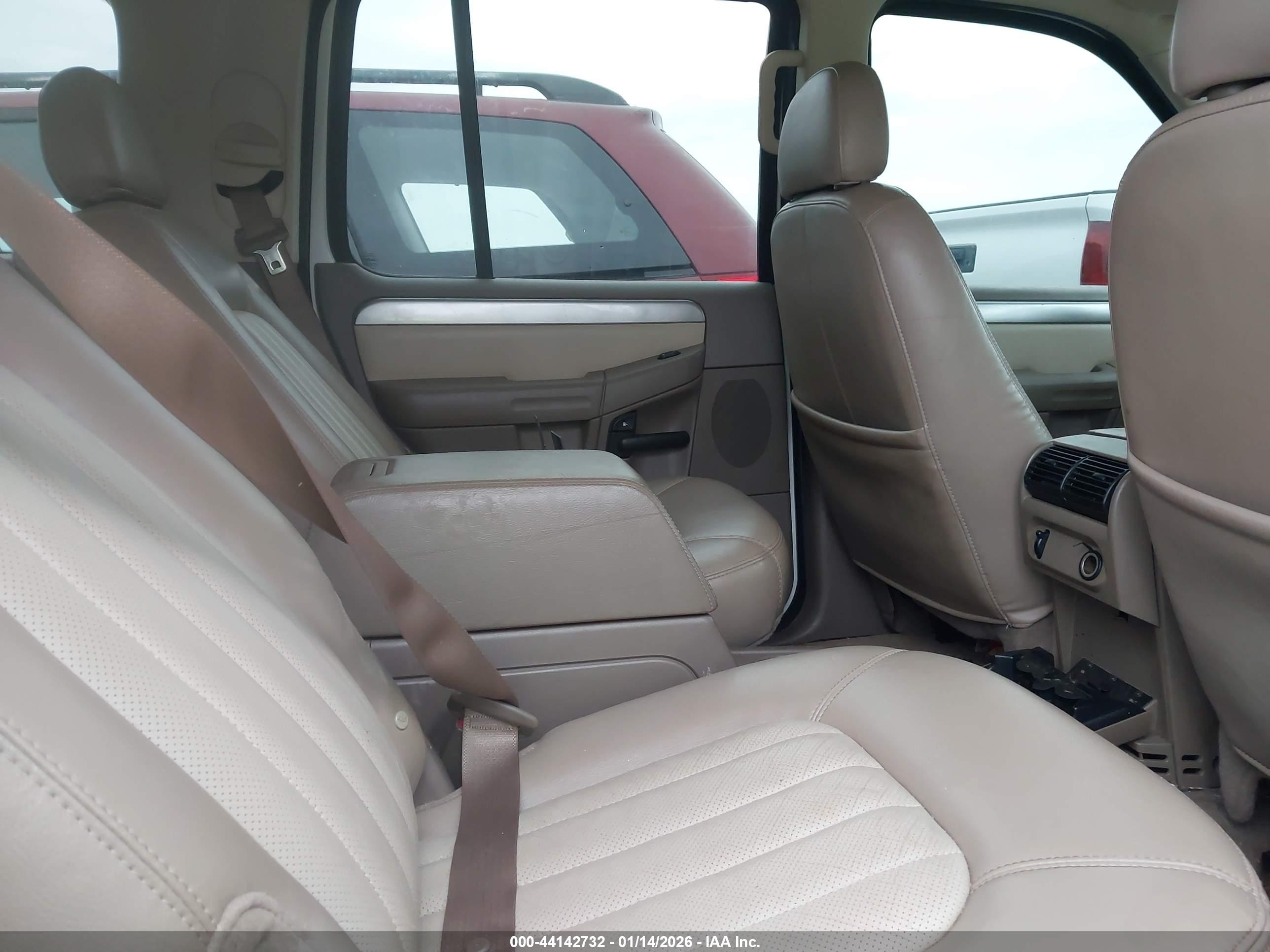 MERCURY MOUNTAINEER image 8