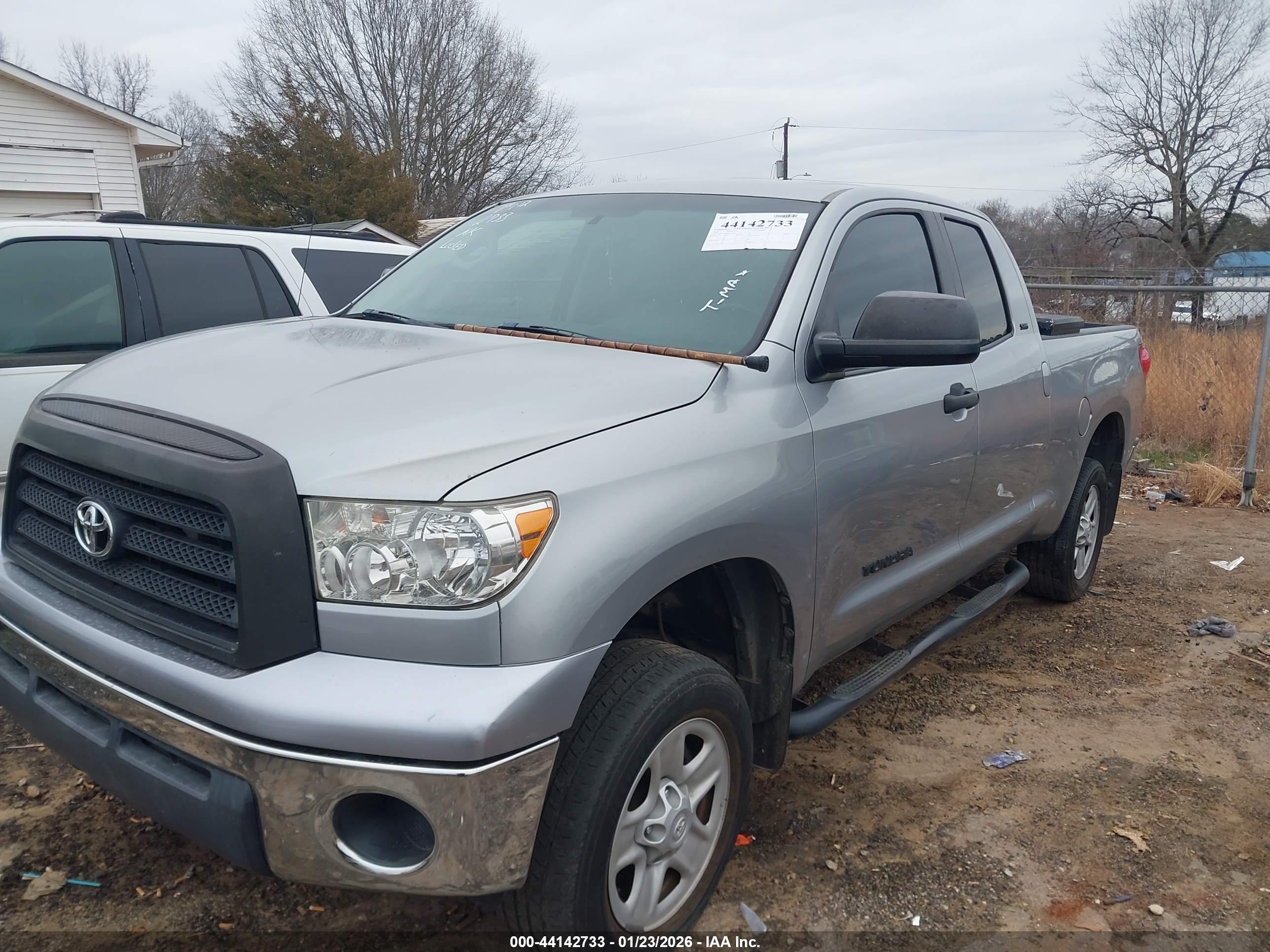 TOYOTA TUNDRA image 2