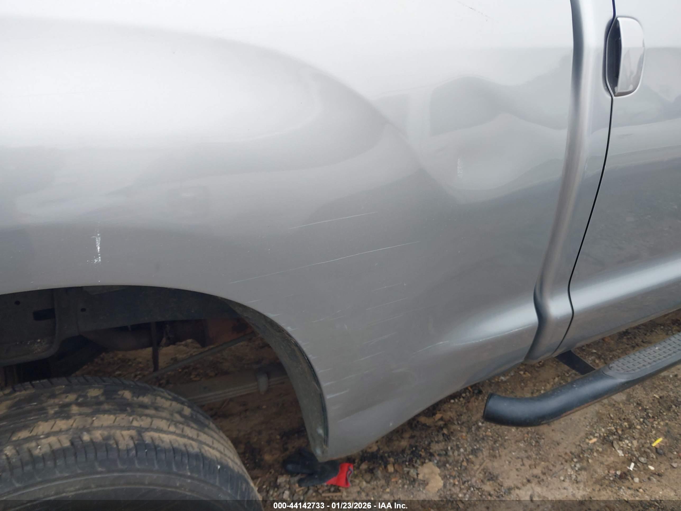 TOYOTA TUNDRA image 6