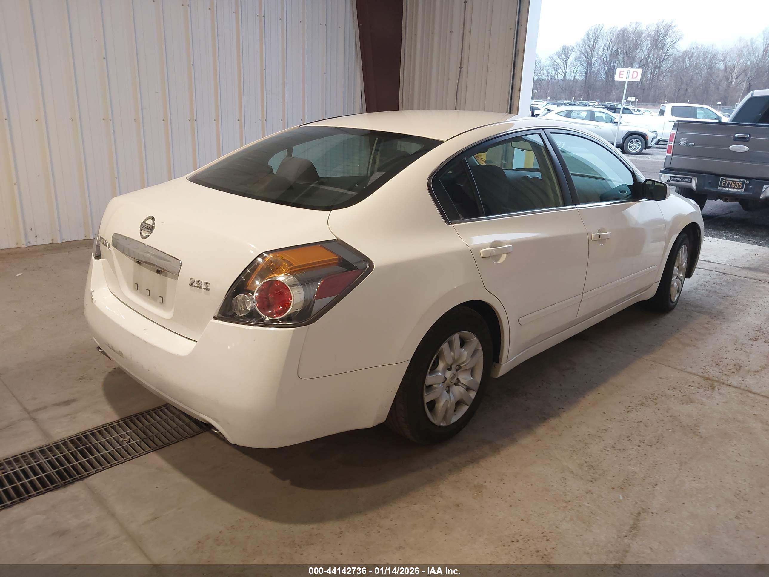 NISSAN ALTIMA image 4