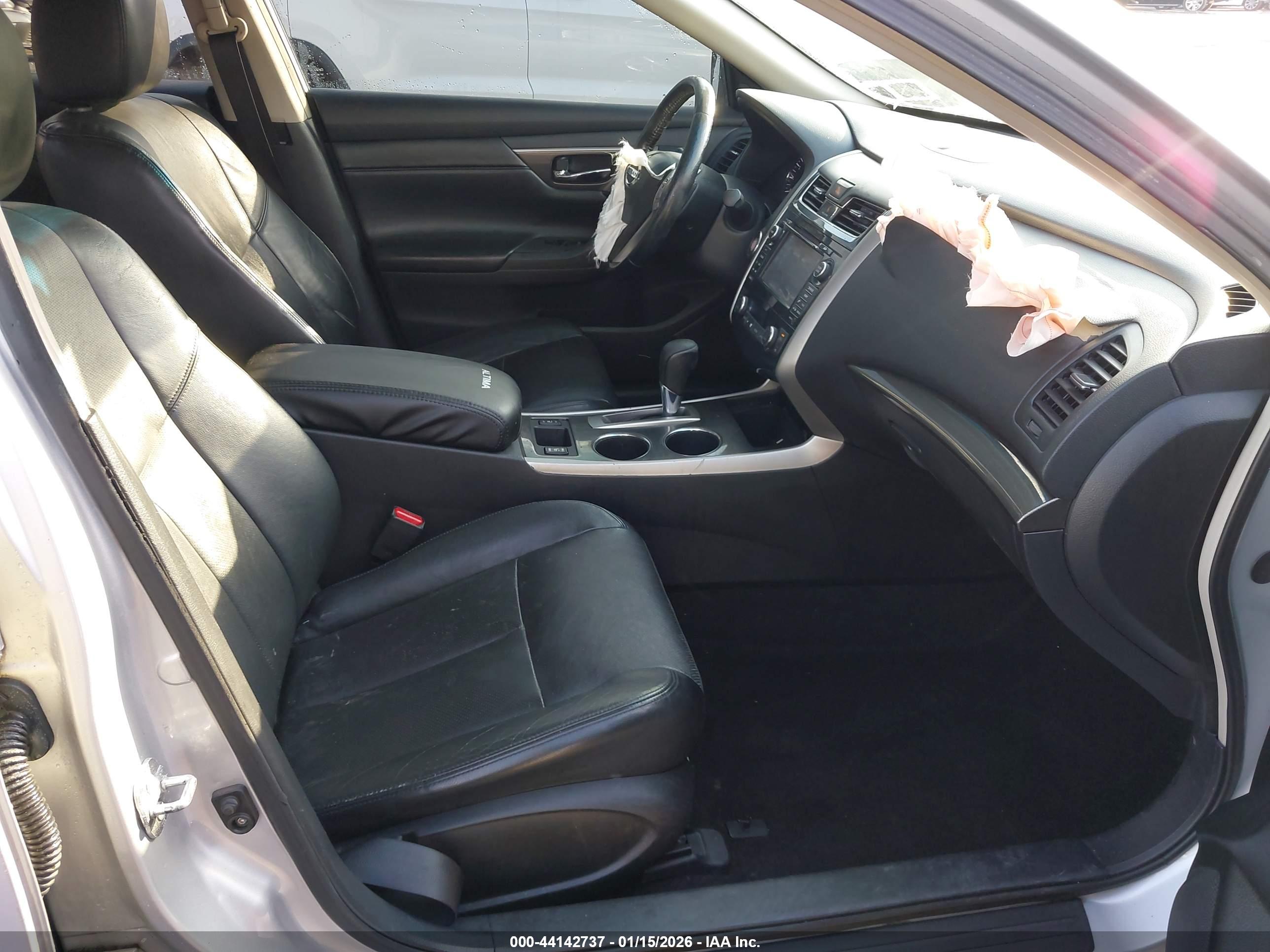 NISSAN ALTIMA image 5