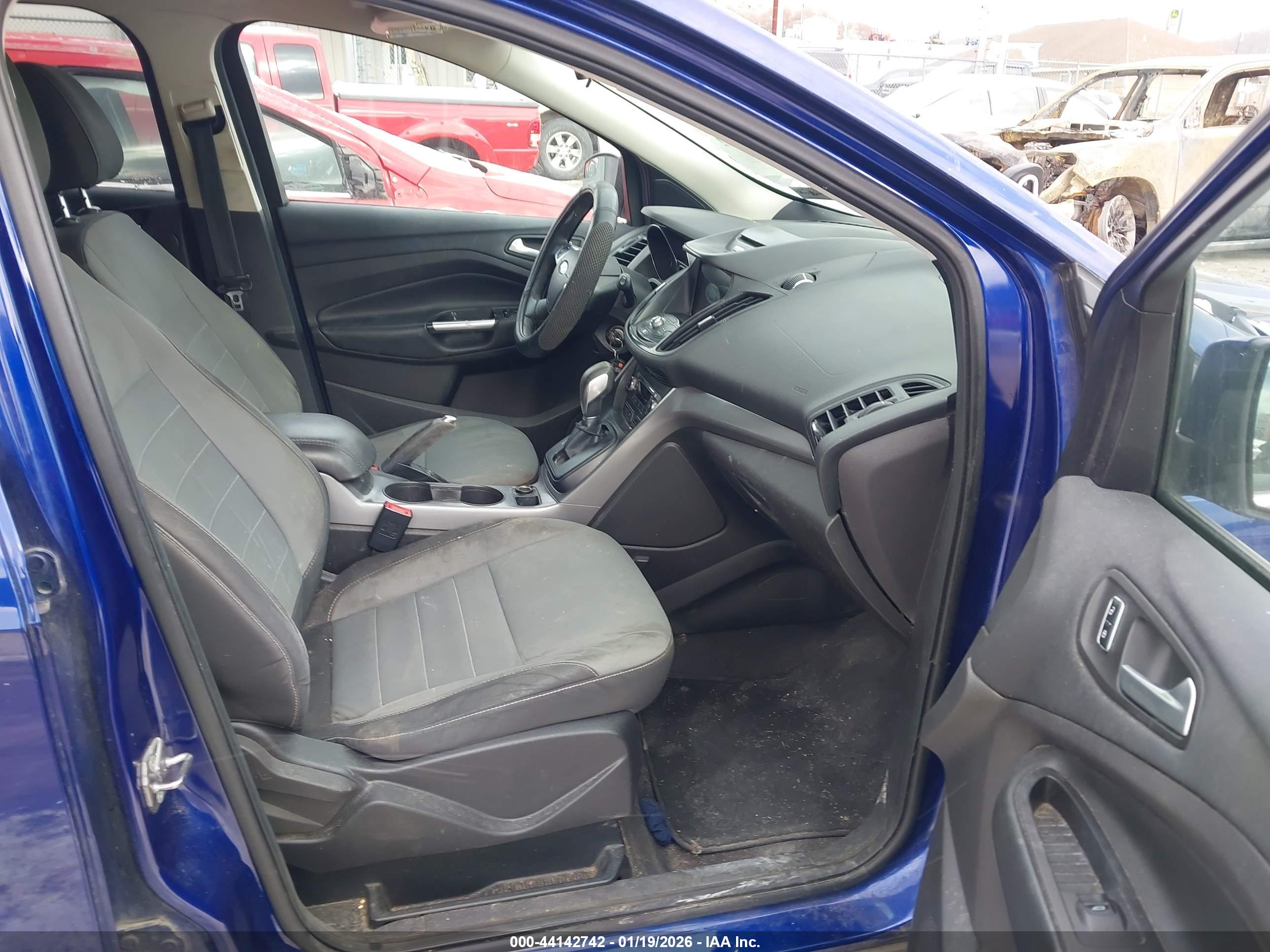 FORD ESCAPE image 5