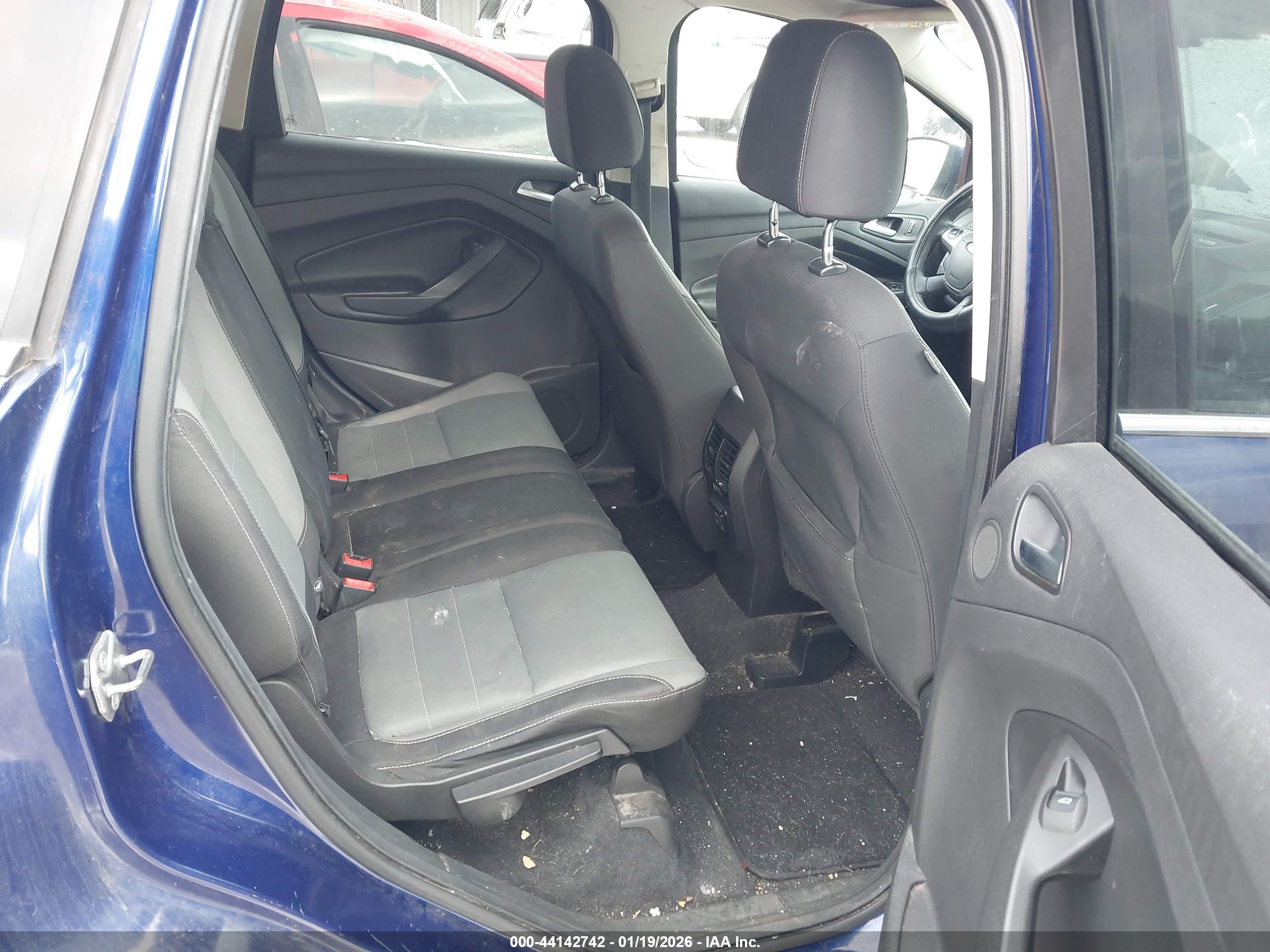 FORD ESCAPE image 8