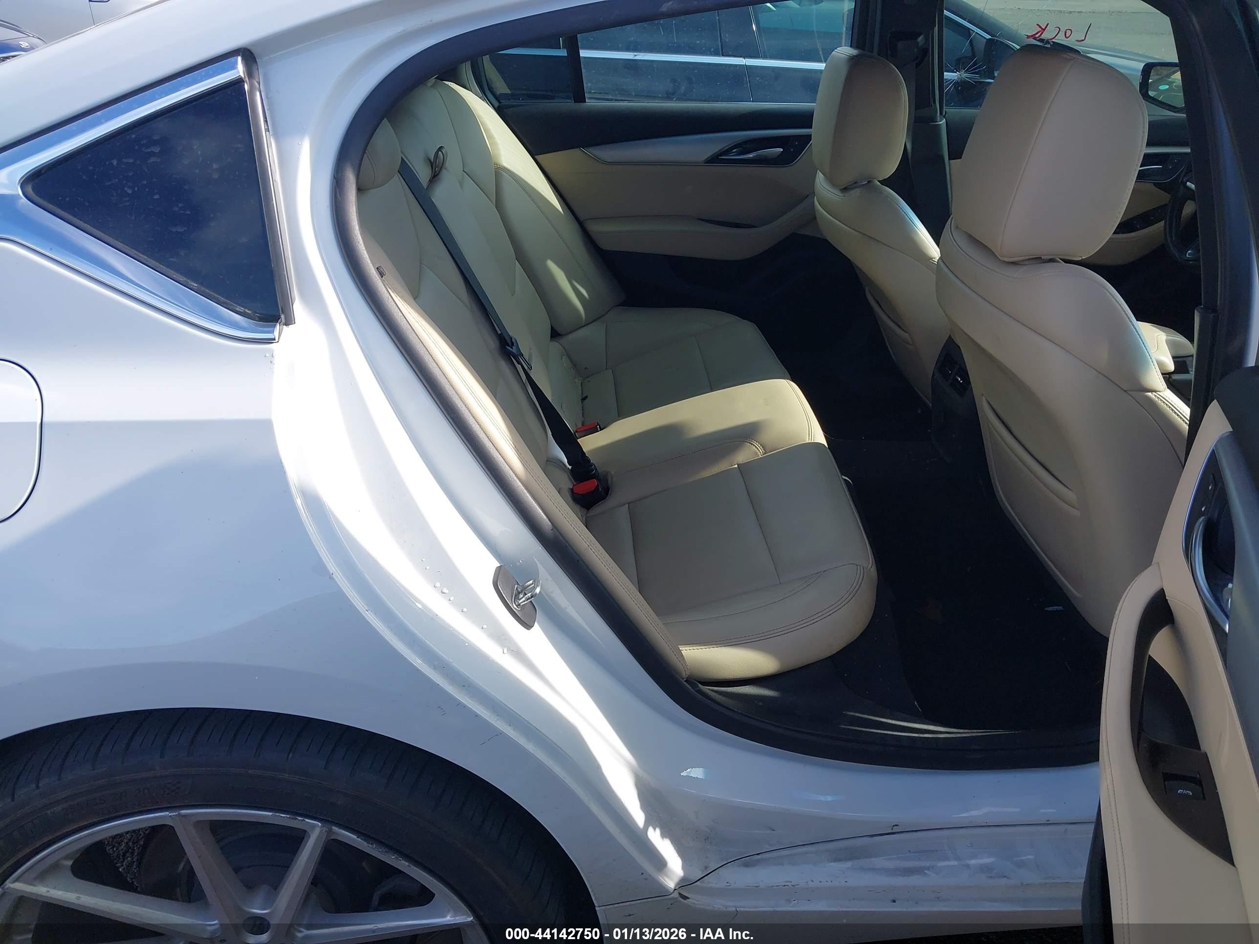 CADILLAC CT5 image 8