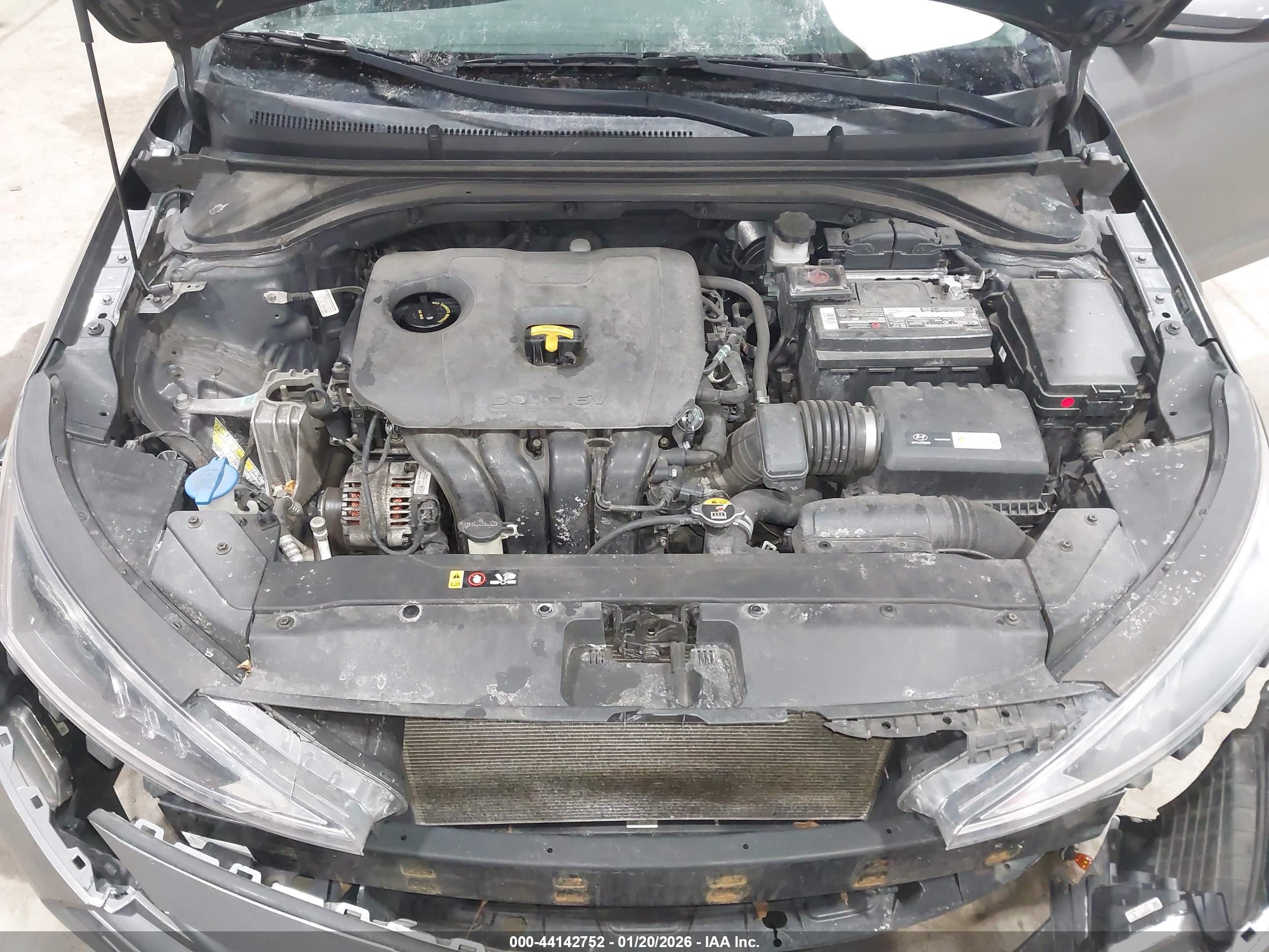 HYUNDAI ELANTRA image 10