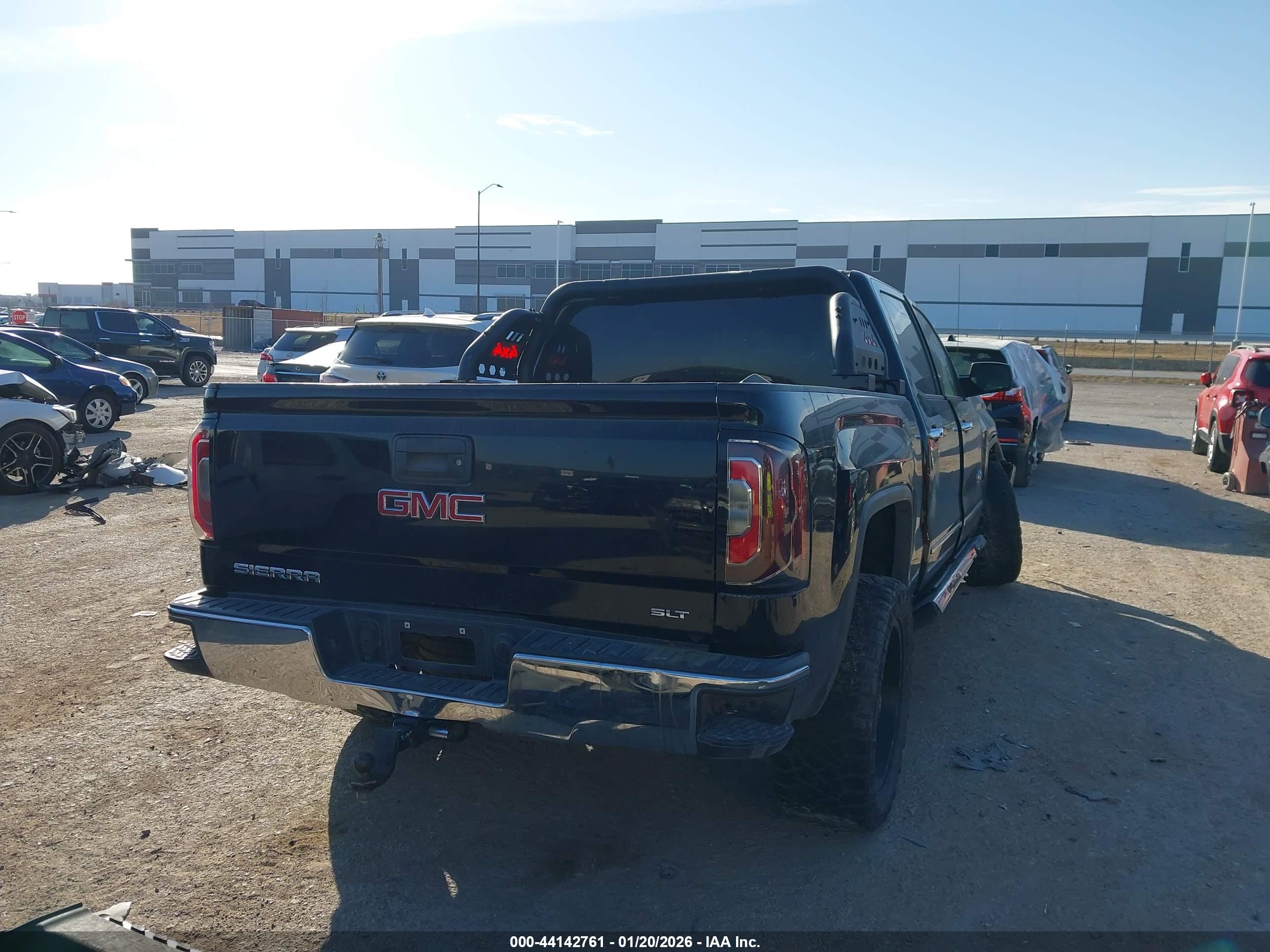 GMC SIERRA image 4