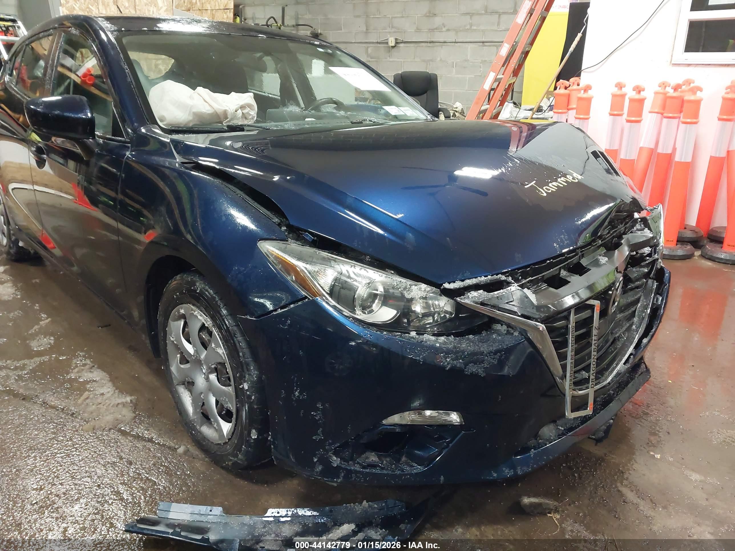 MAZDA MAZDA3 image 6