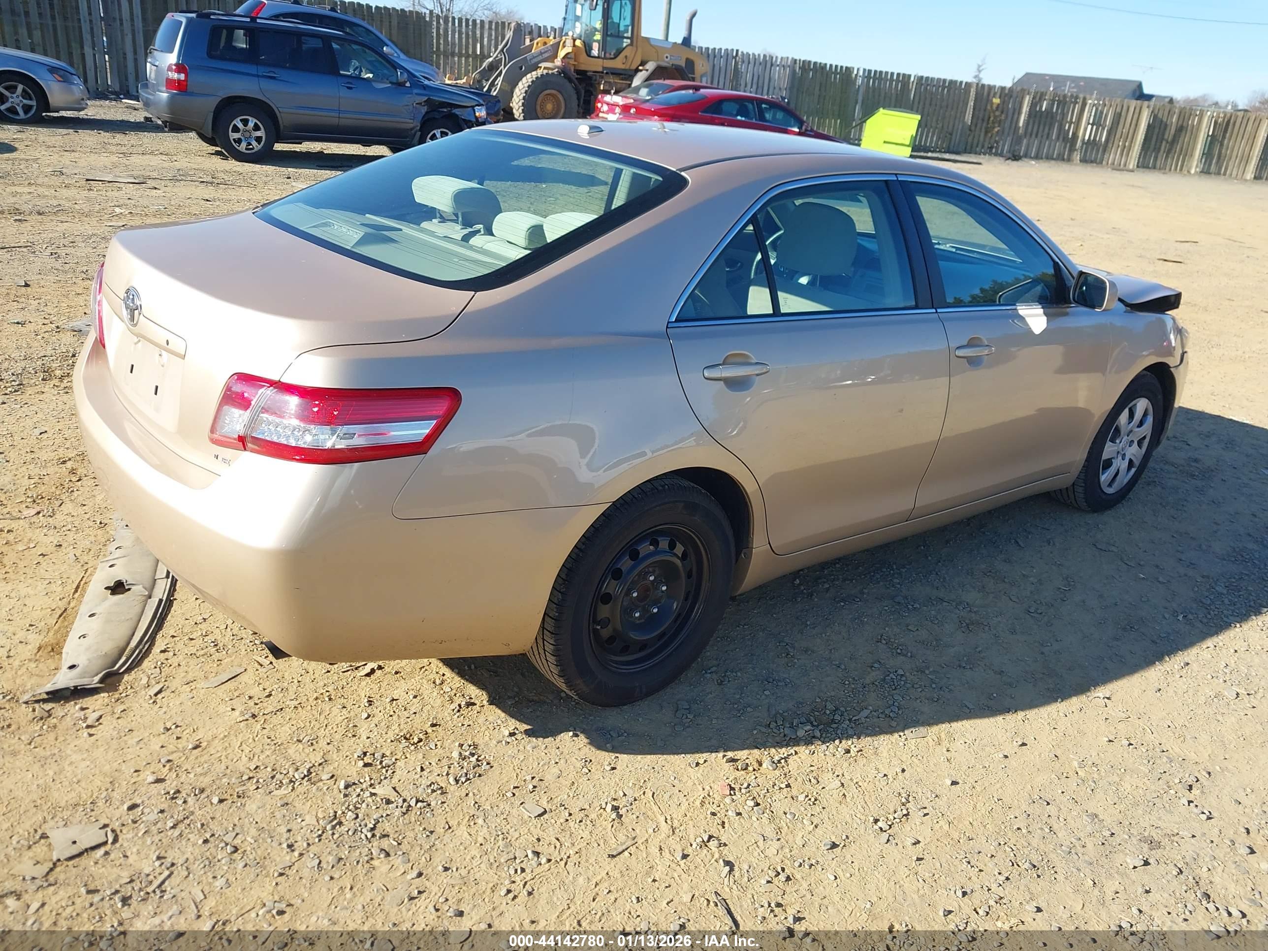 TOYOTA CAMRY image 4