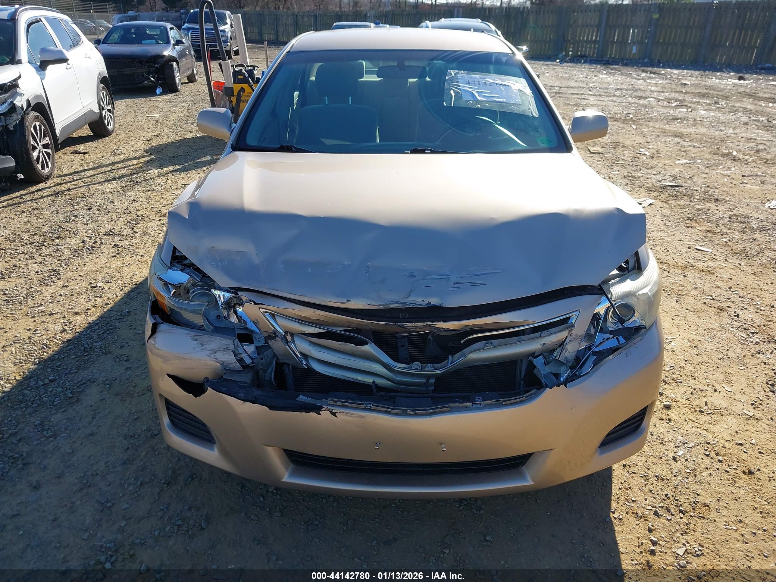 TOYOTA CAMRY image 6