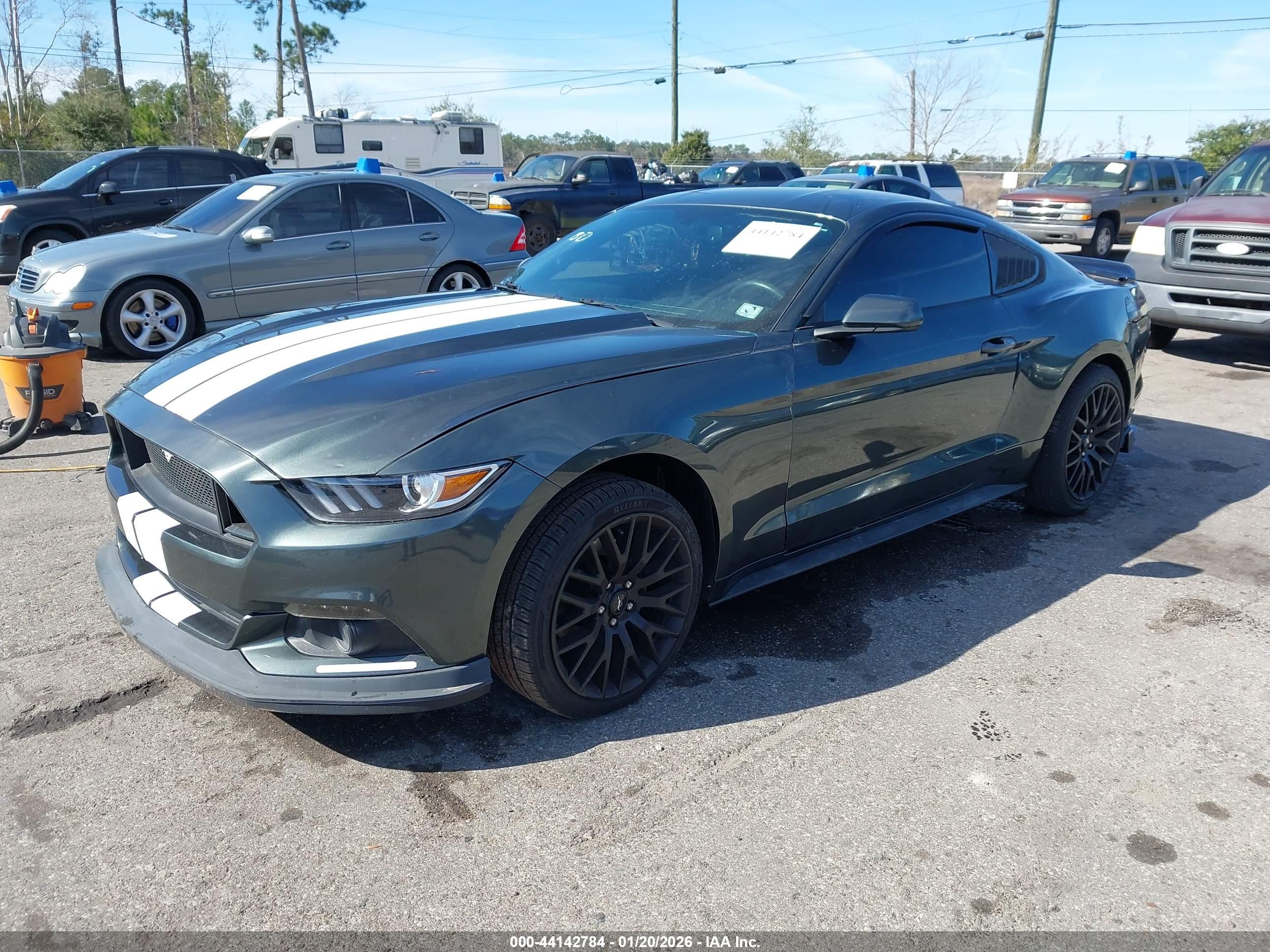 FORD MUSTANG image 2