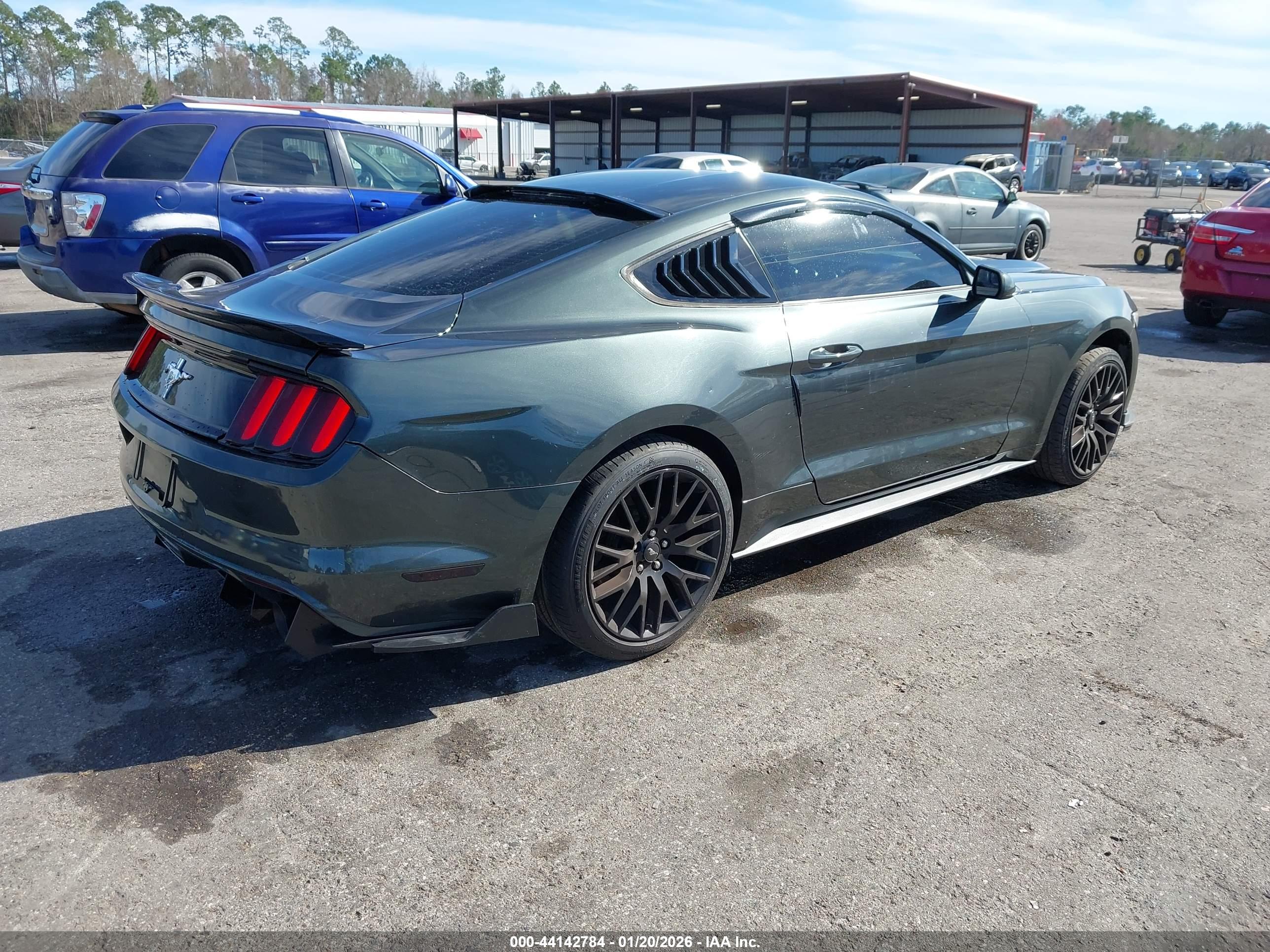 FORD MUSTANG image 4