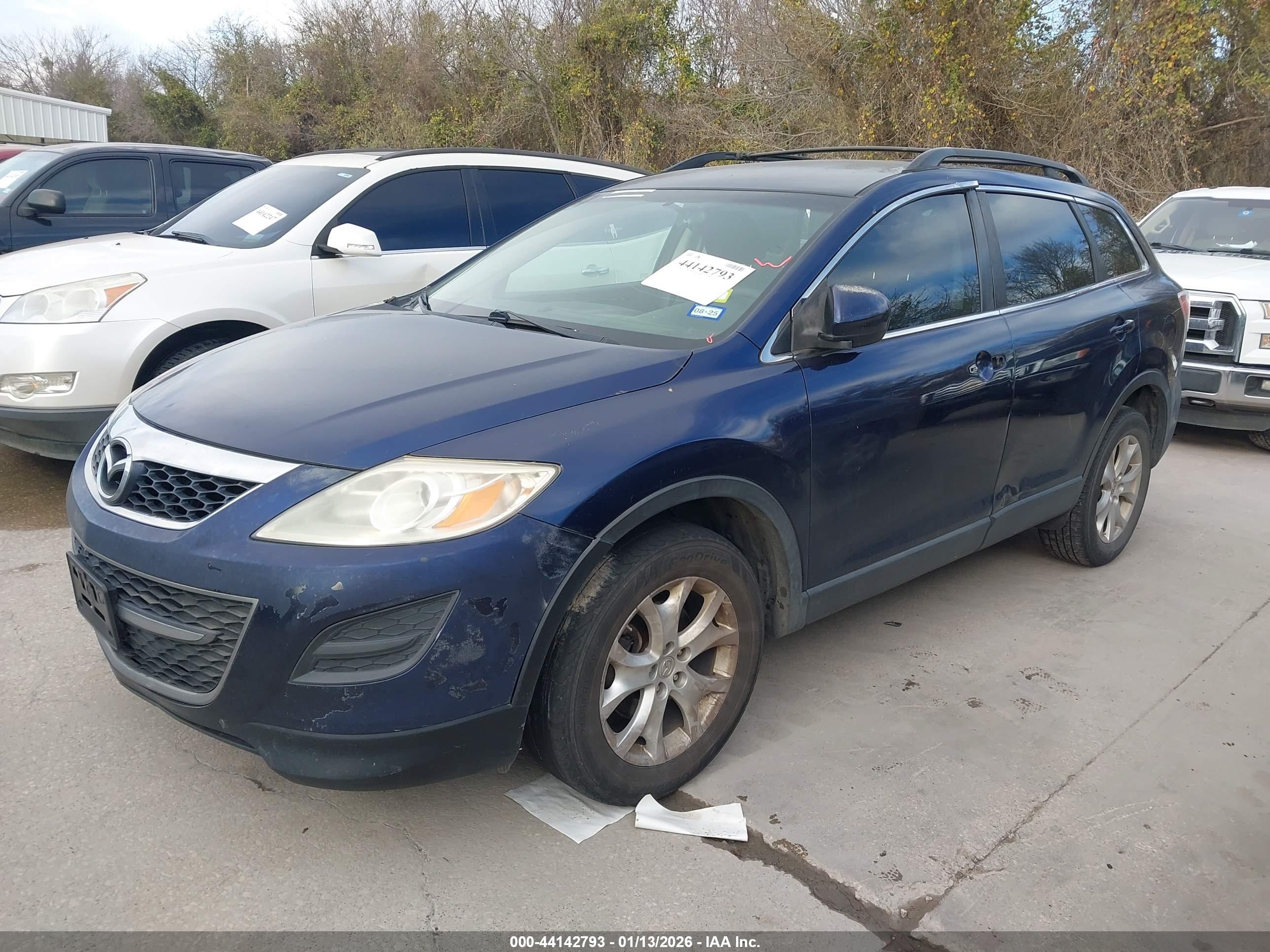 MAZDA CX-9 image 2