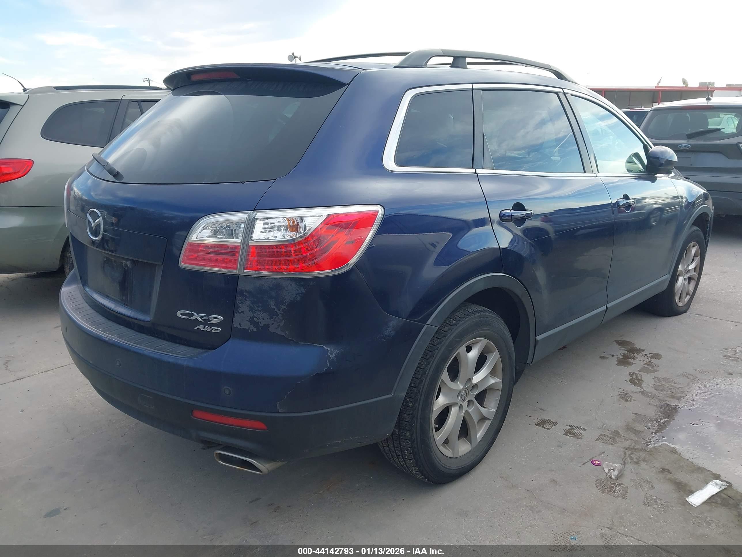 MAZDA CX-9 image 4