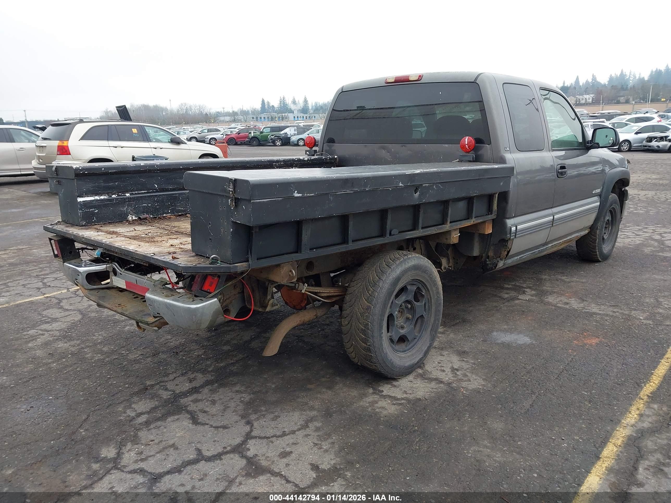 CHEVROLET SILVERADO image 4