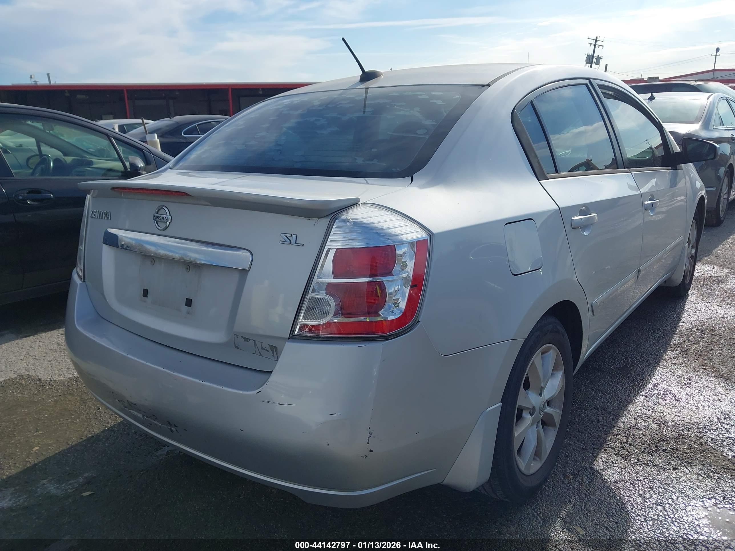 NISSAN SENTRA image 4