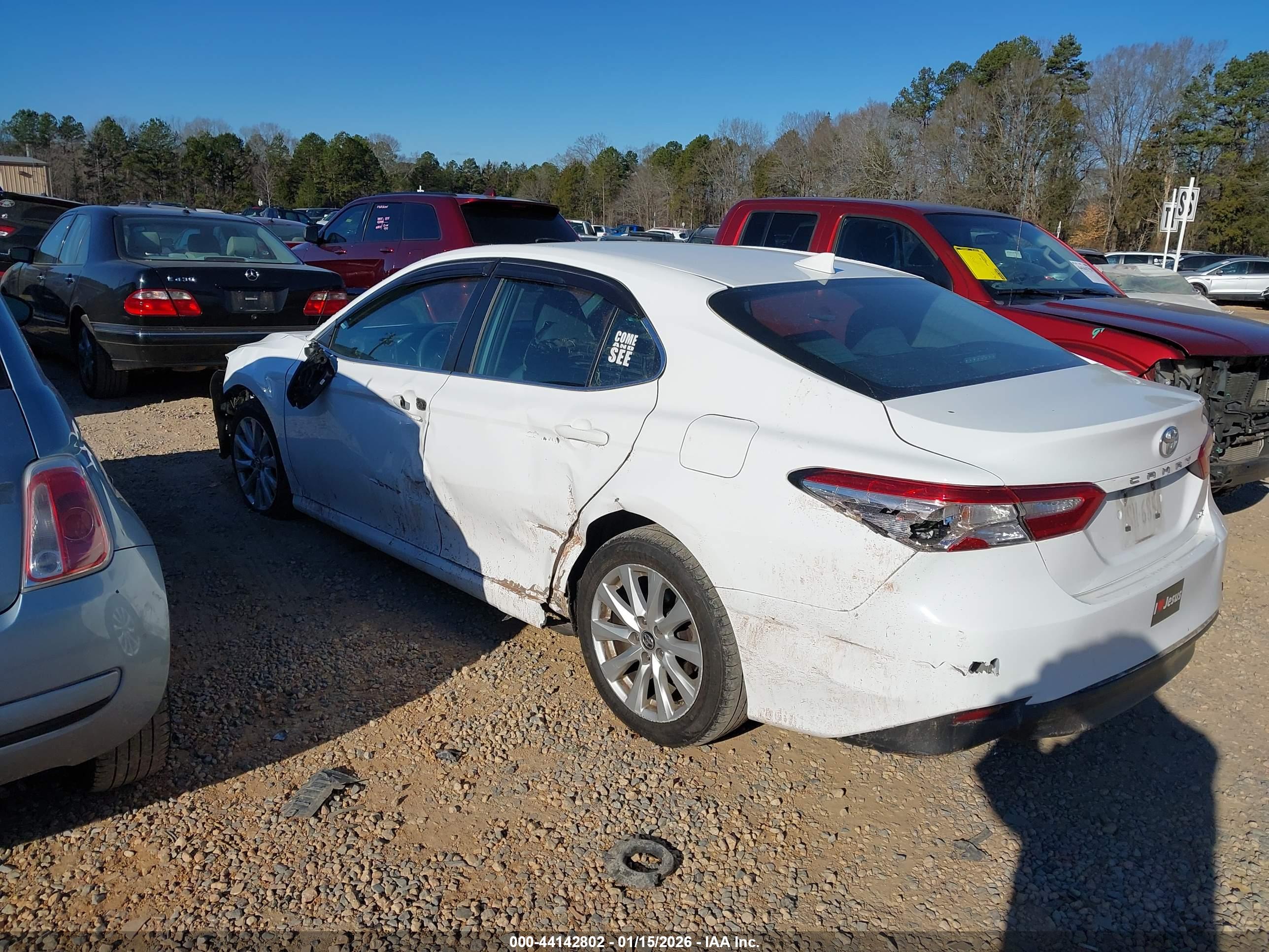 TOYOTA CAMRY image 3