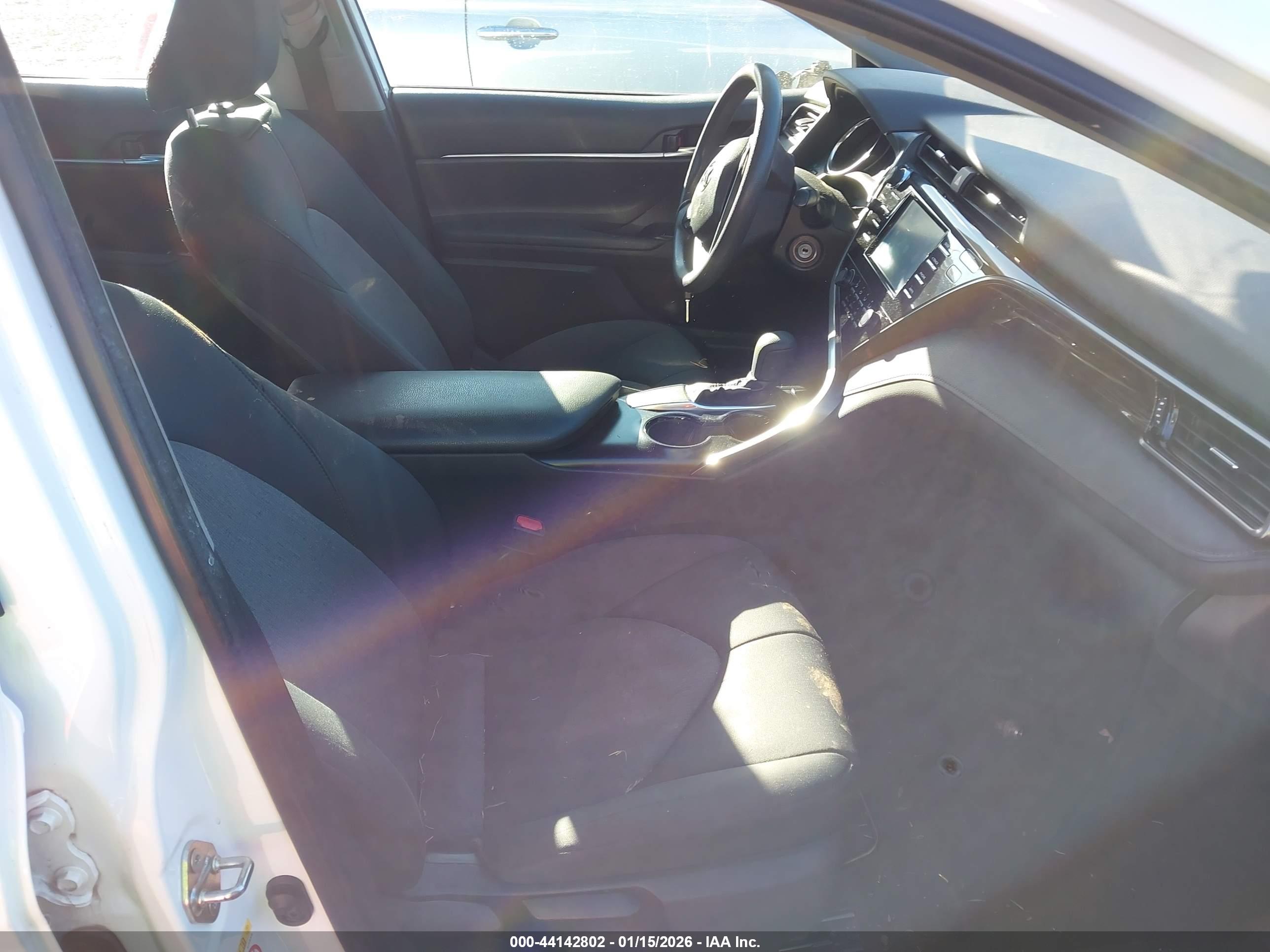 TOYOTA CAMRY image 5