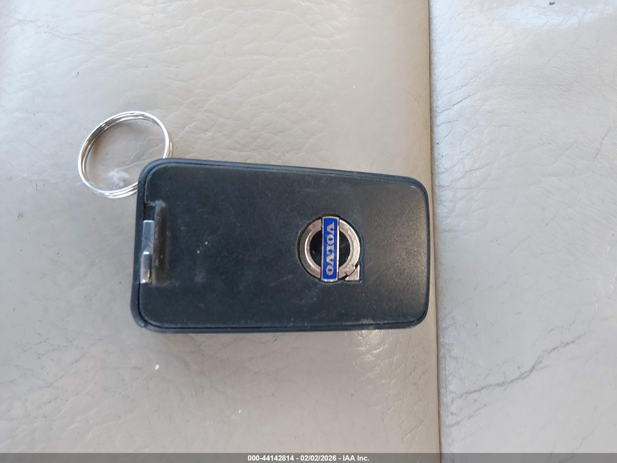 VOLVO XC60 image 11