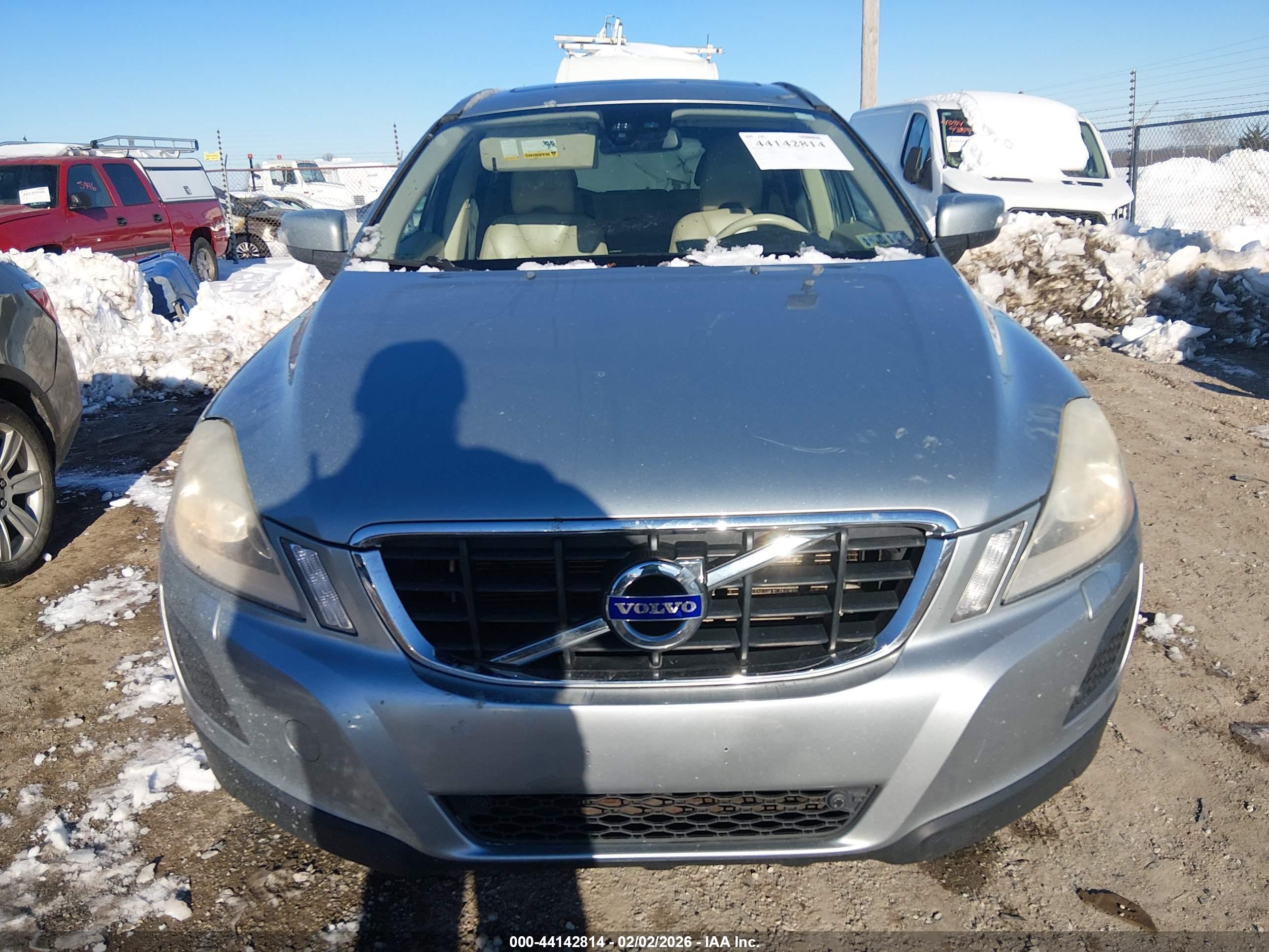 VOLVO XC60 image 6