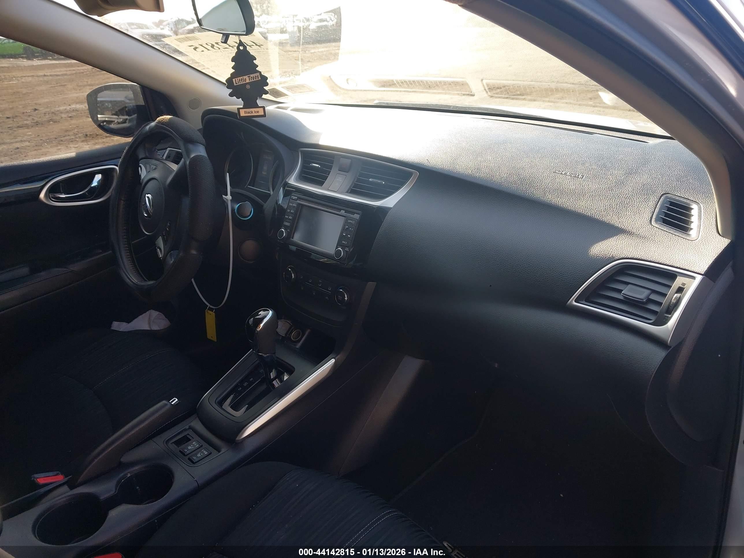 NISSAN SENTRA image 5