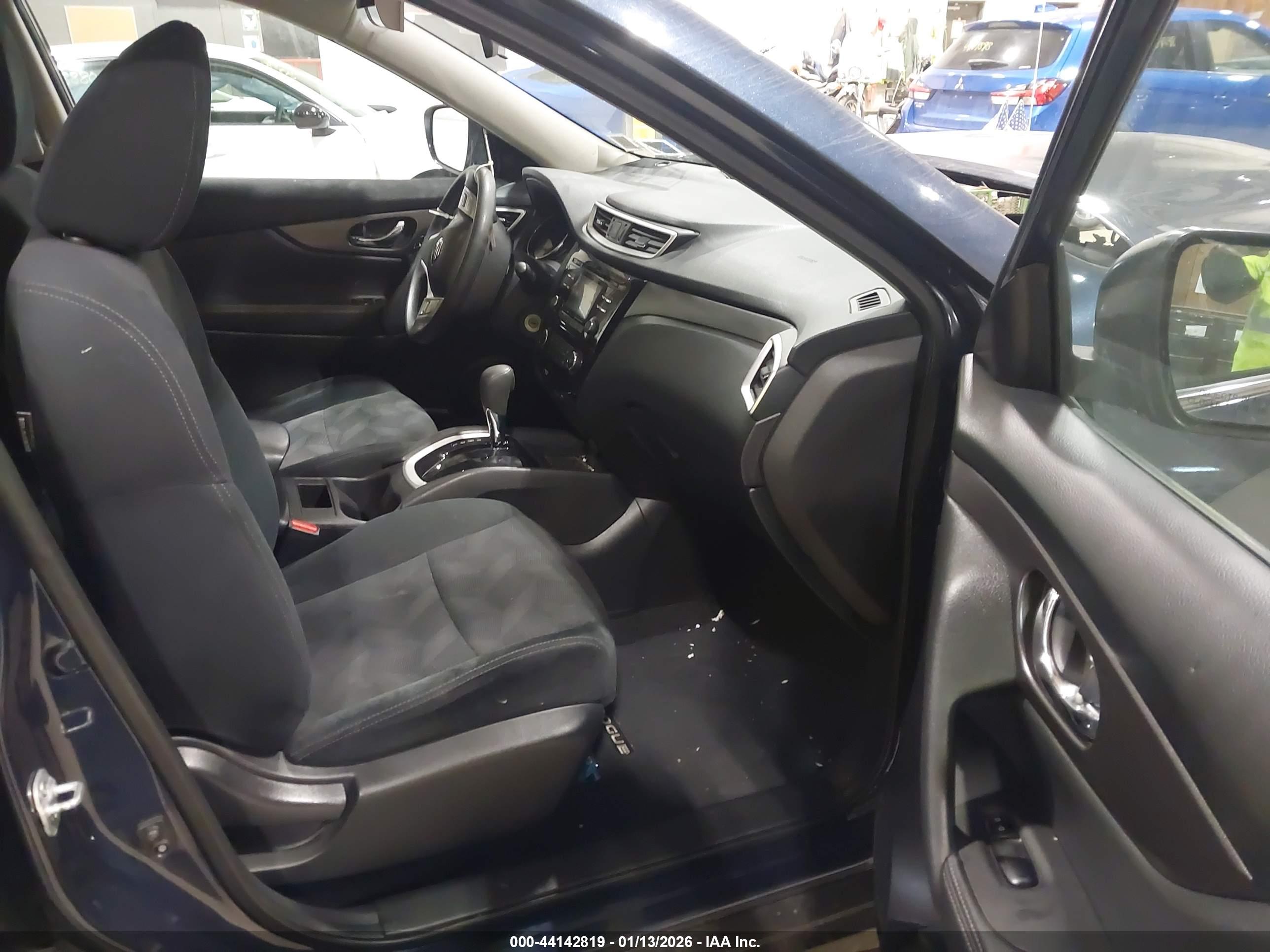NISSAN ROGUE image 5