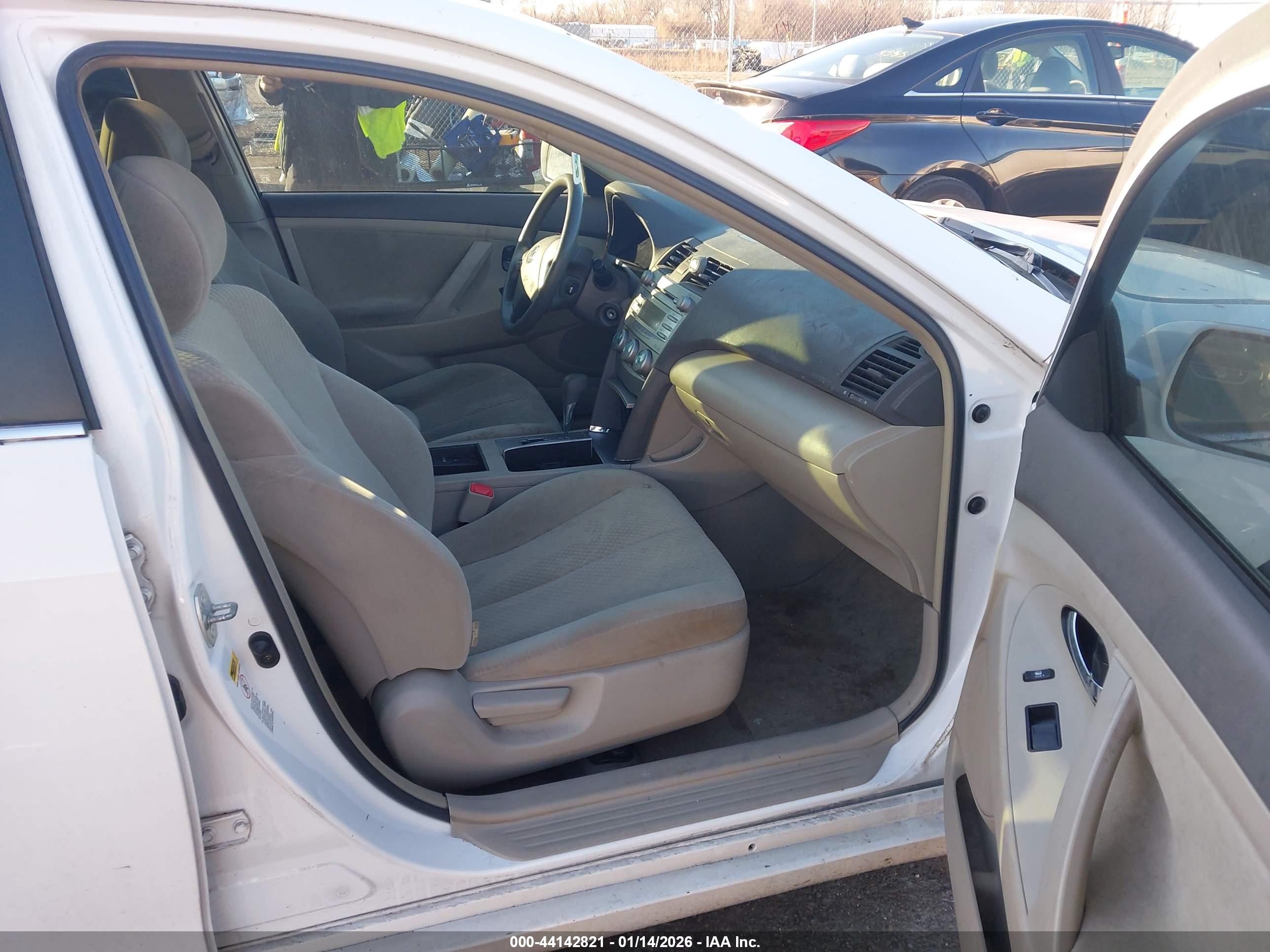 TOYOTA CAMRY image 5