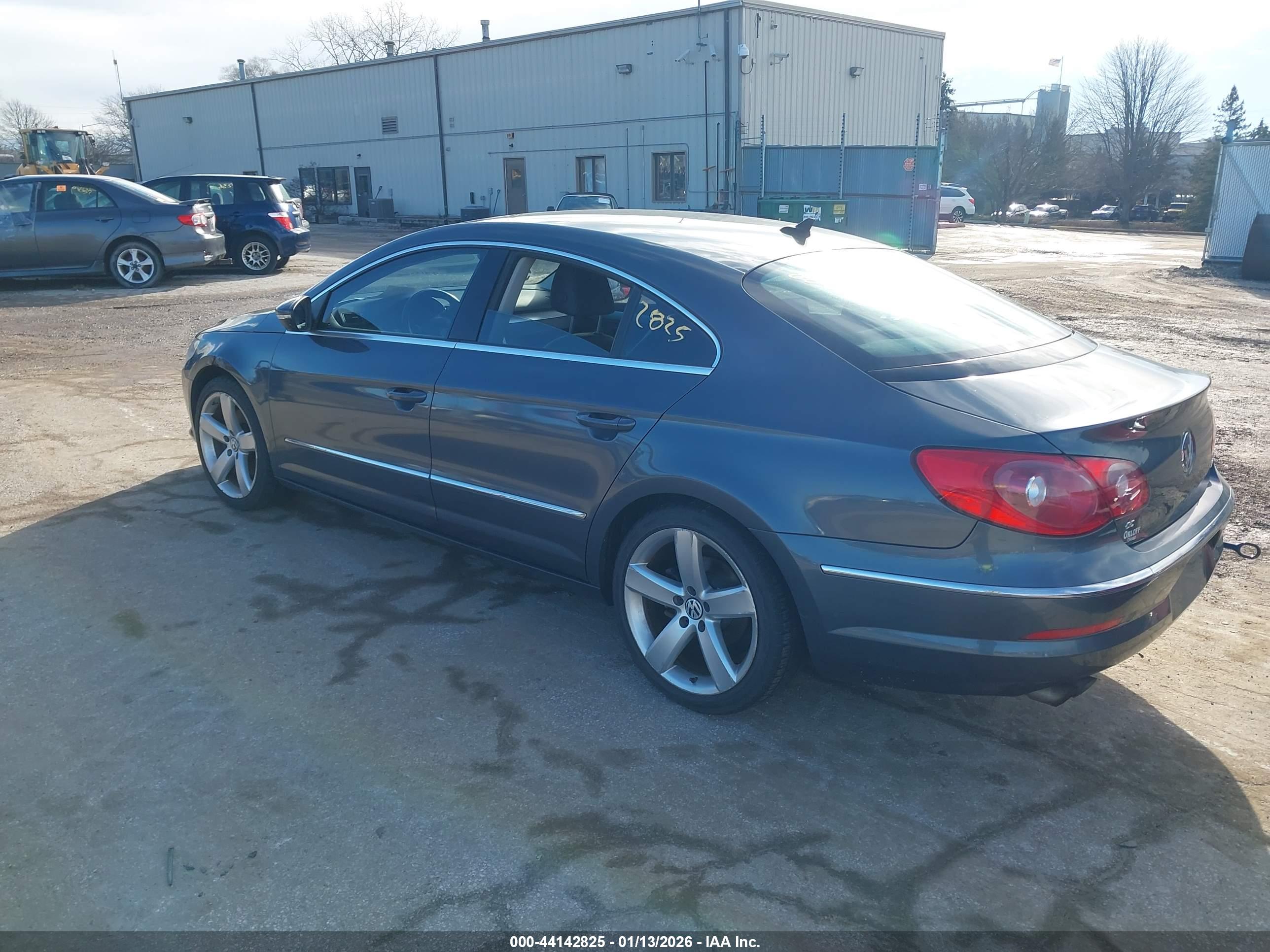 VOLKSWAGEN CC image 3