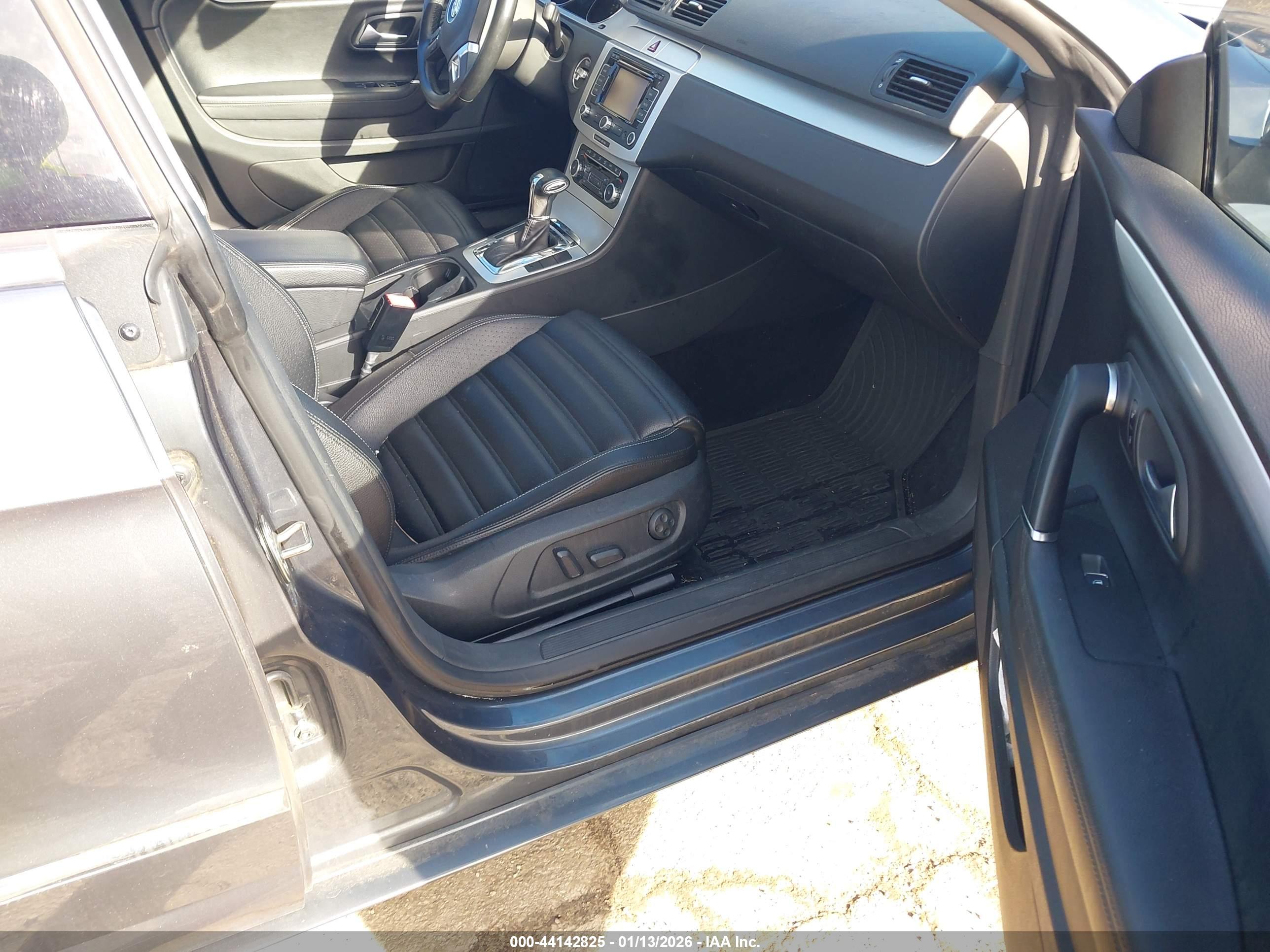 VOLKSWAGEN CC image 5