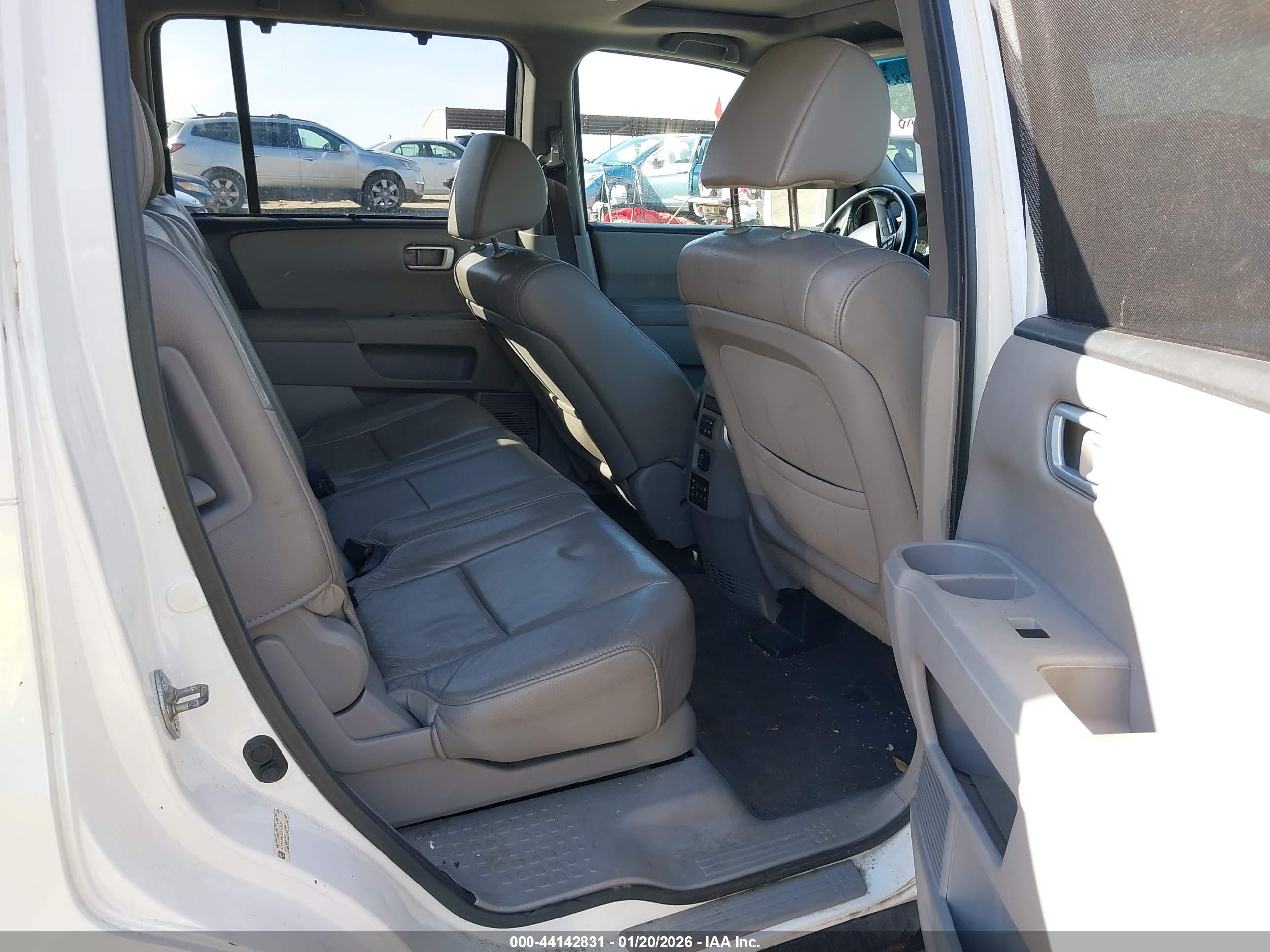 HONDA PILOT image 8