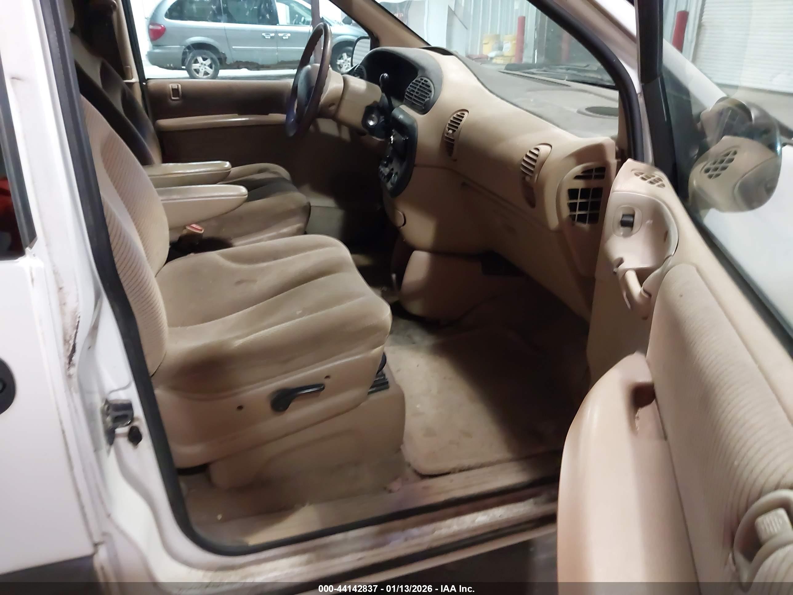 DODGE GRAND image 5