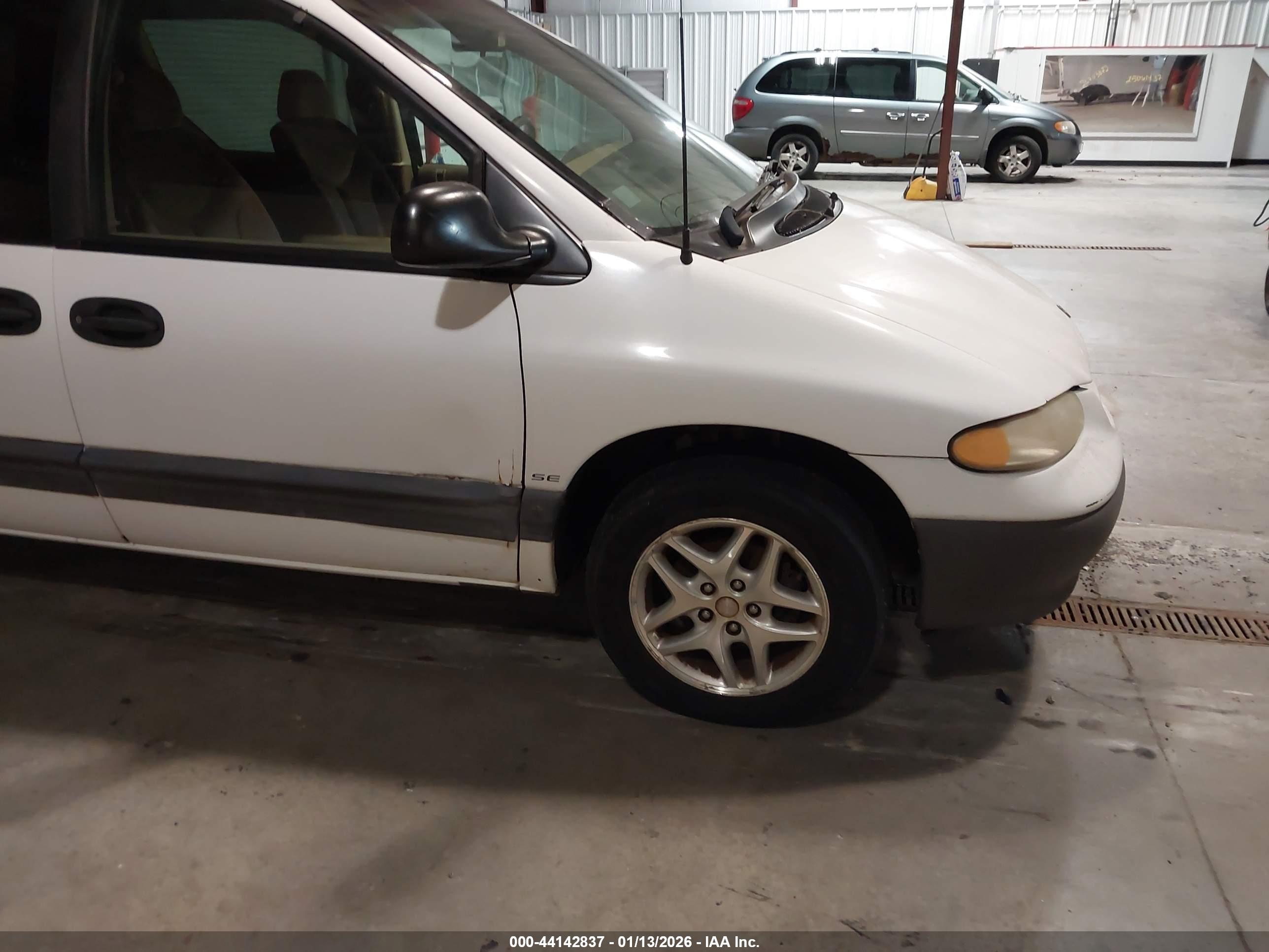 DODGE GRAND image 6